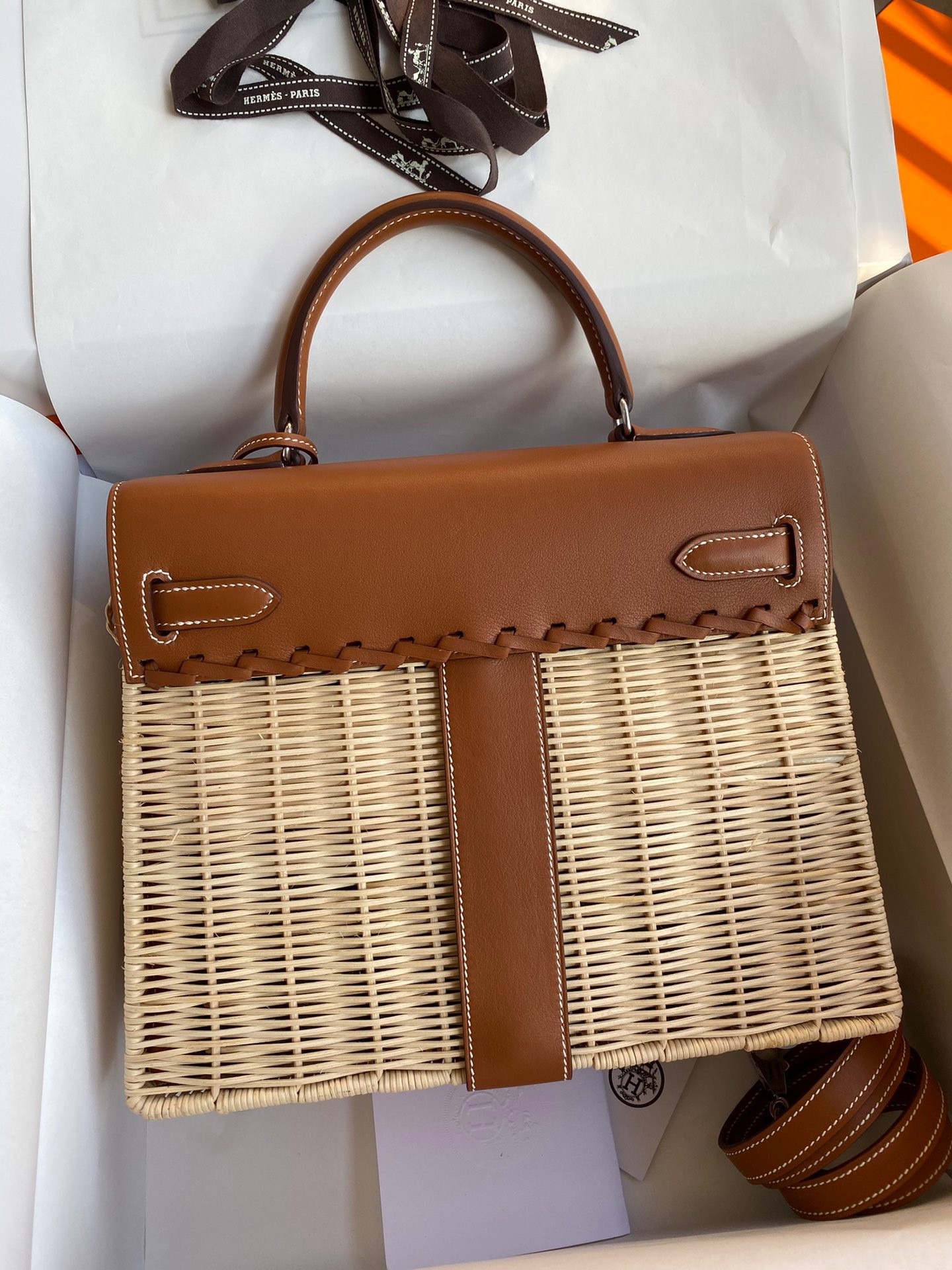H**mes picnic kelly 28cm bag in wicker with barenia leather