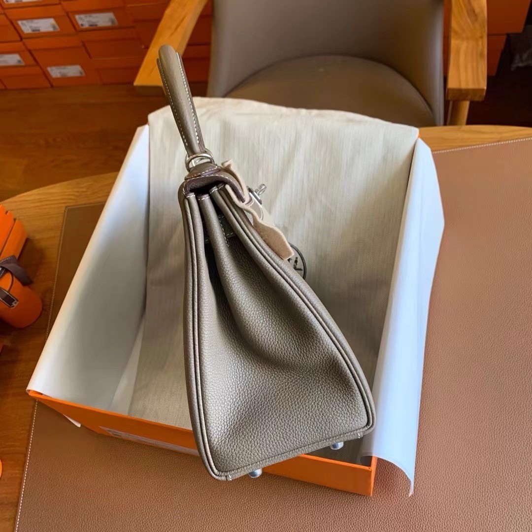 H**mes kelly retourne 28 handmade bag in taupe togo leather