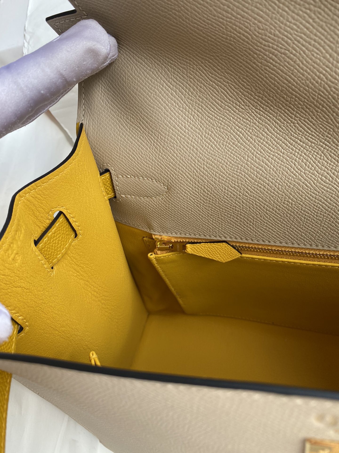 H**mes kelly sellier 32 bicolor bag in trench and yellow epsom calfskin