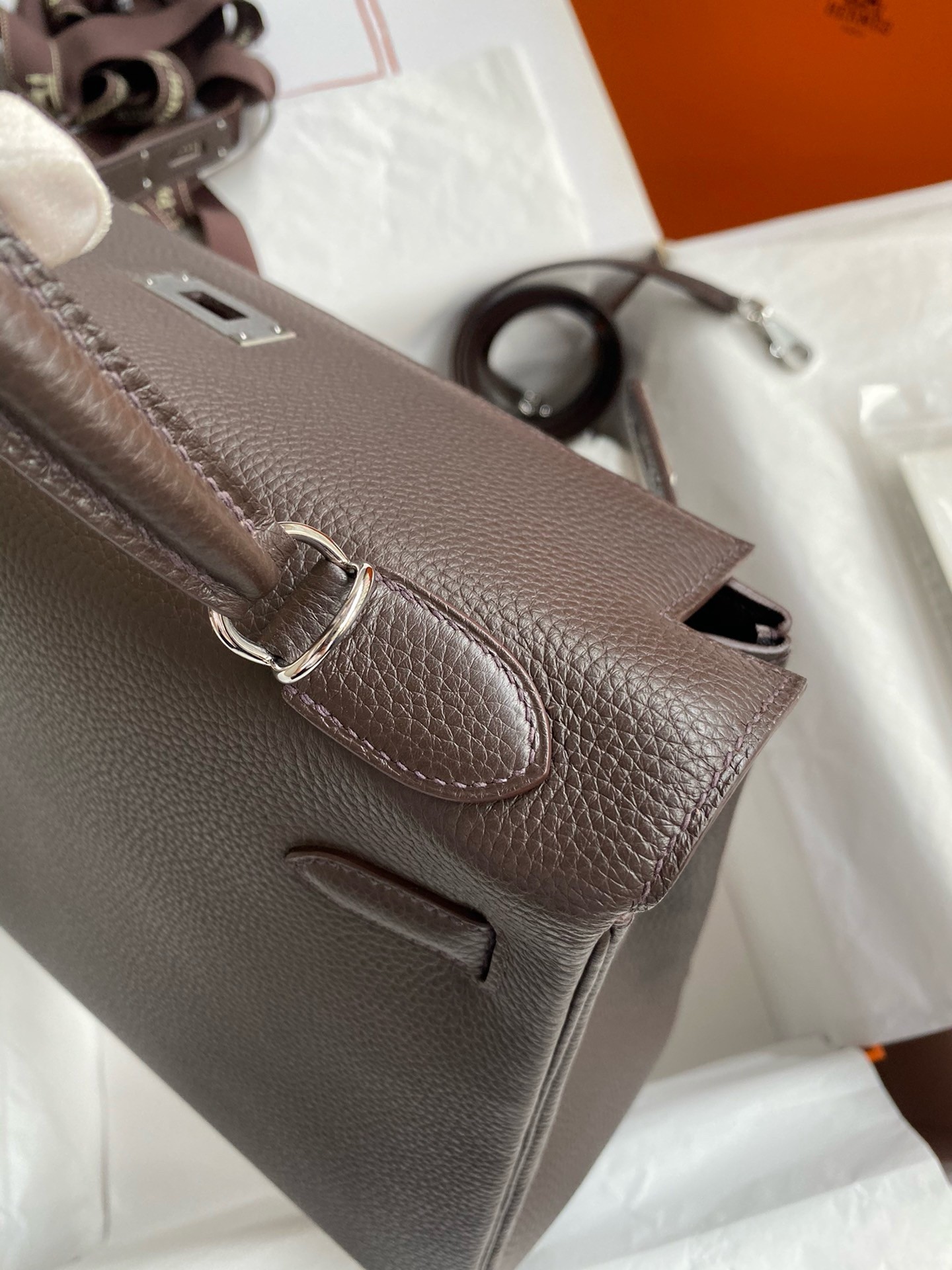 H**mes kelly retourne 32 handmade bag in chocolat clemence leather
