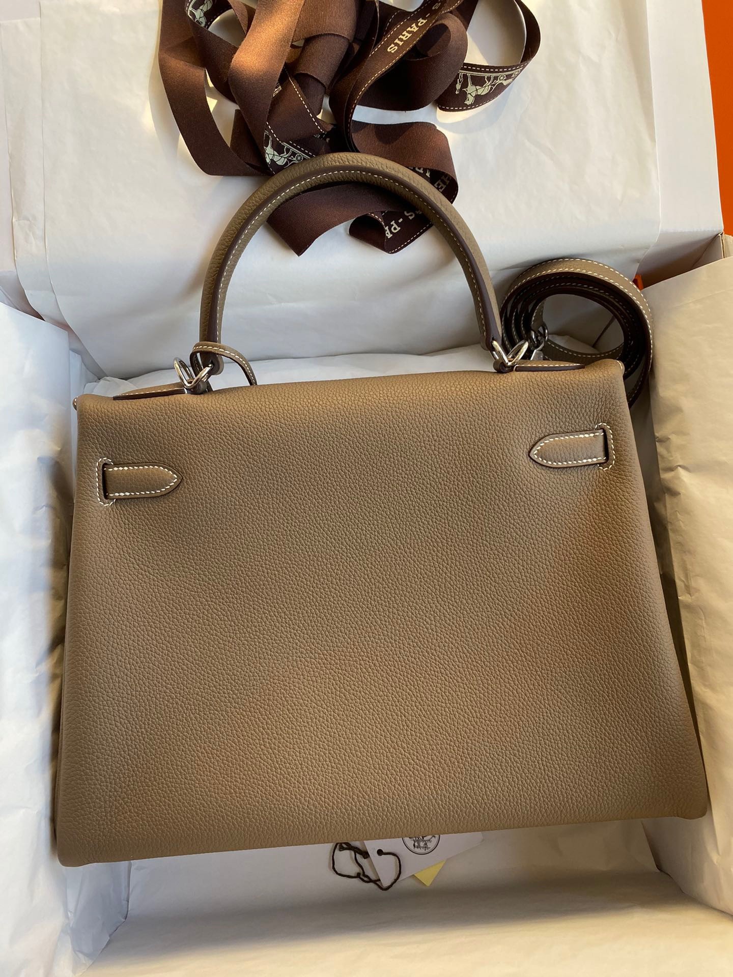 H**mes kelly retourne 32 handmade bag in taupe clemence leather