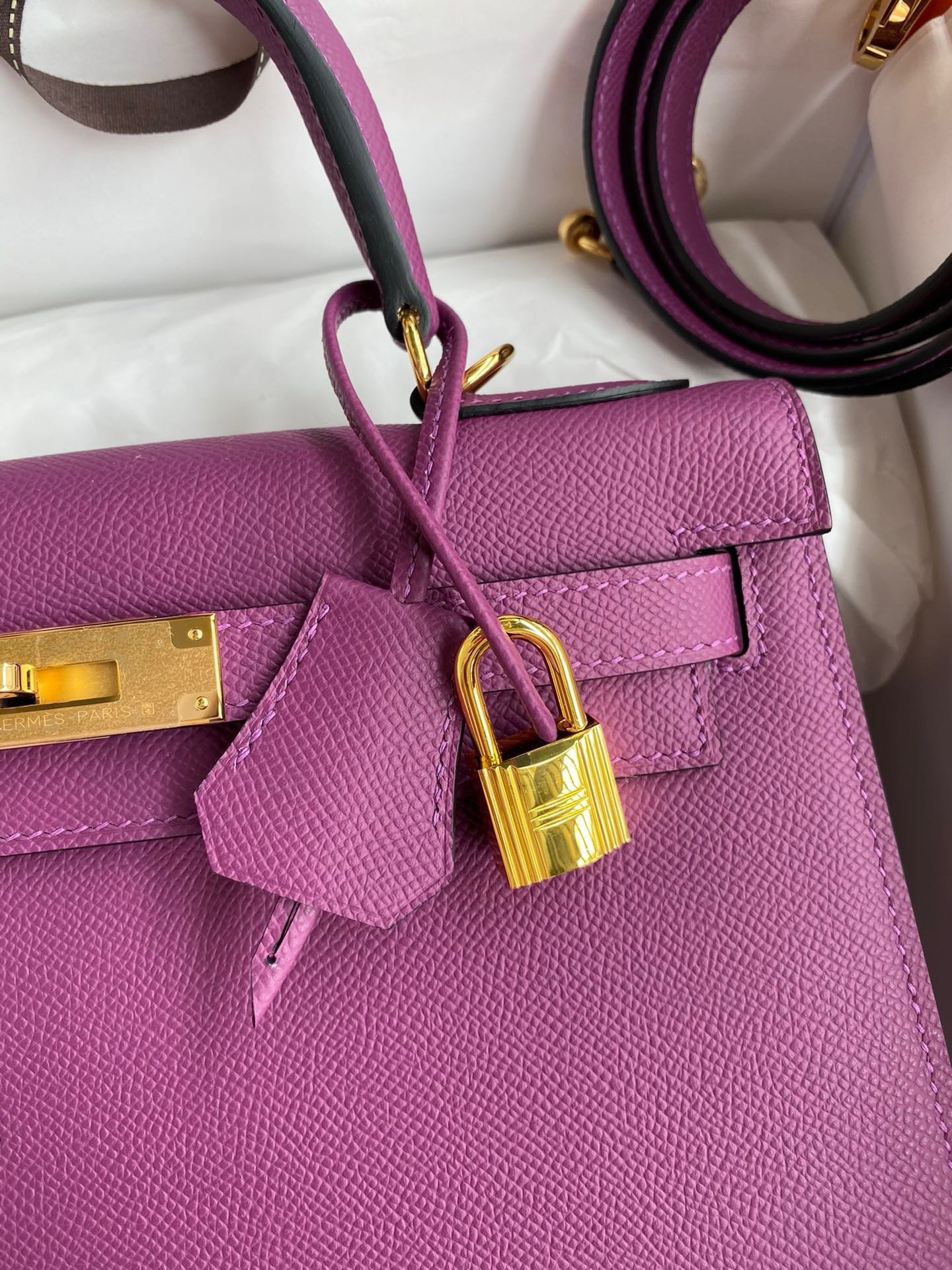 H**mes kelly sellier 32 handmade bag in anemone epsom calfskin
