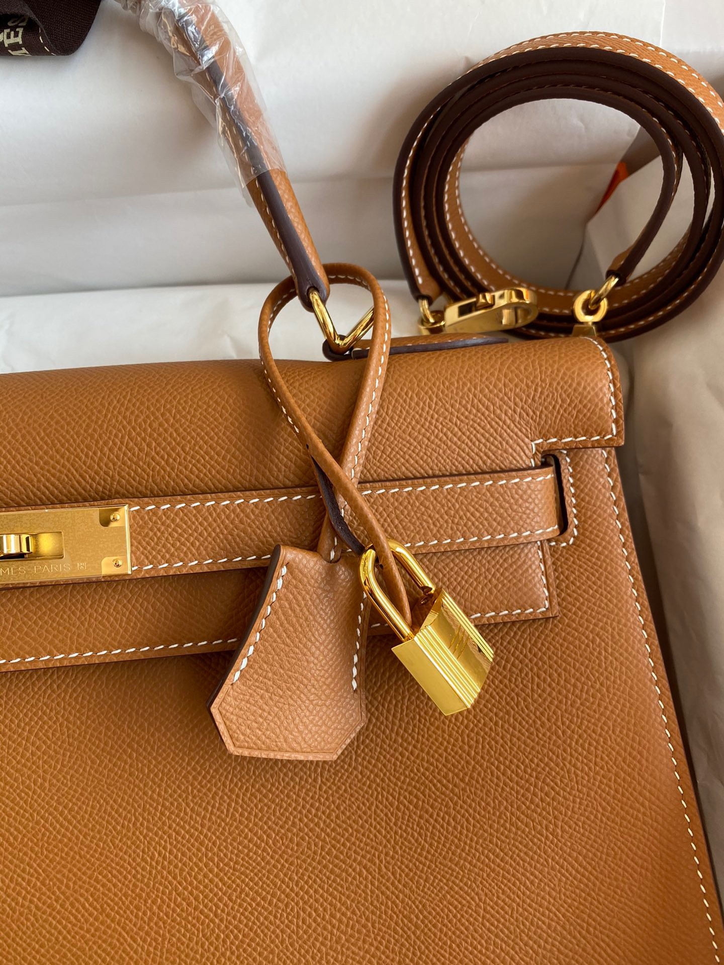 H**mes kelly sellier 32 handmade bag in gold epsom calfskin