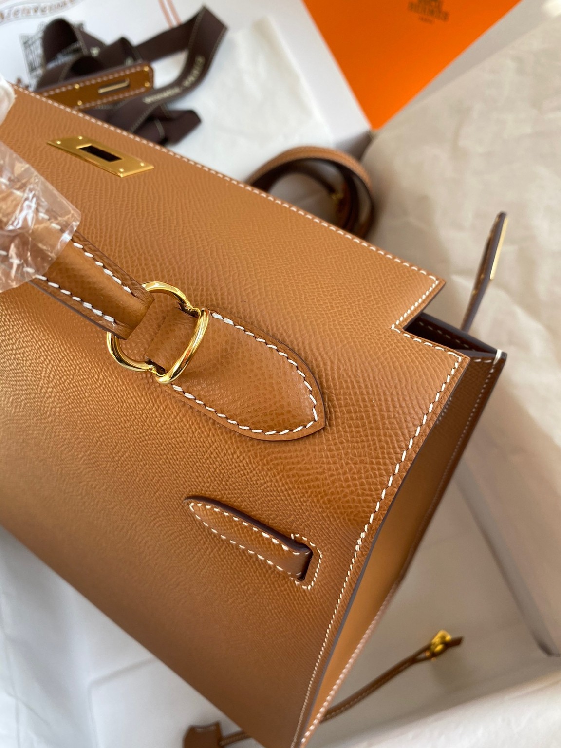 H**mes kelly sellier 32 handmade bag in gold epsom calfskin