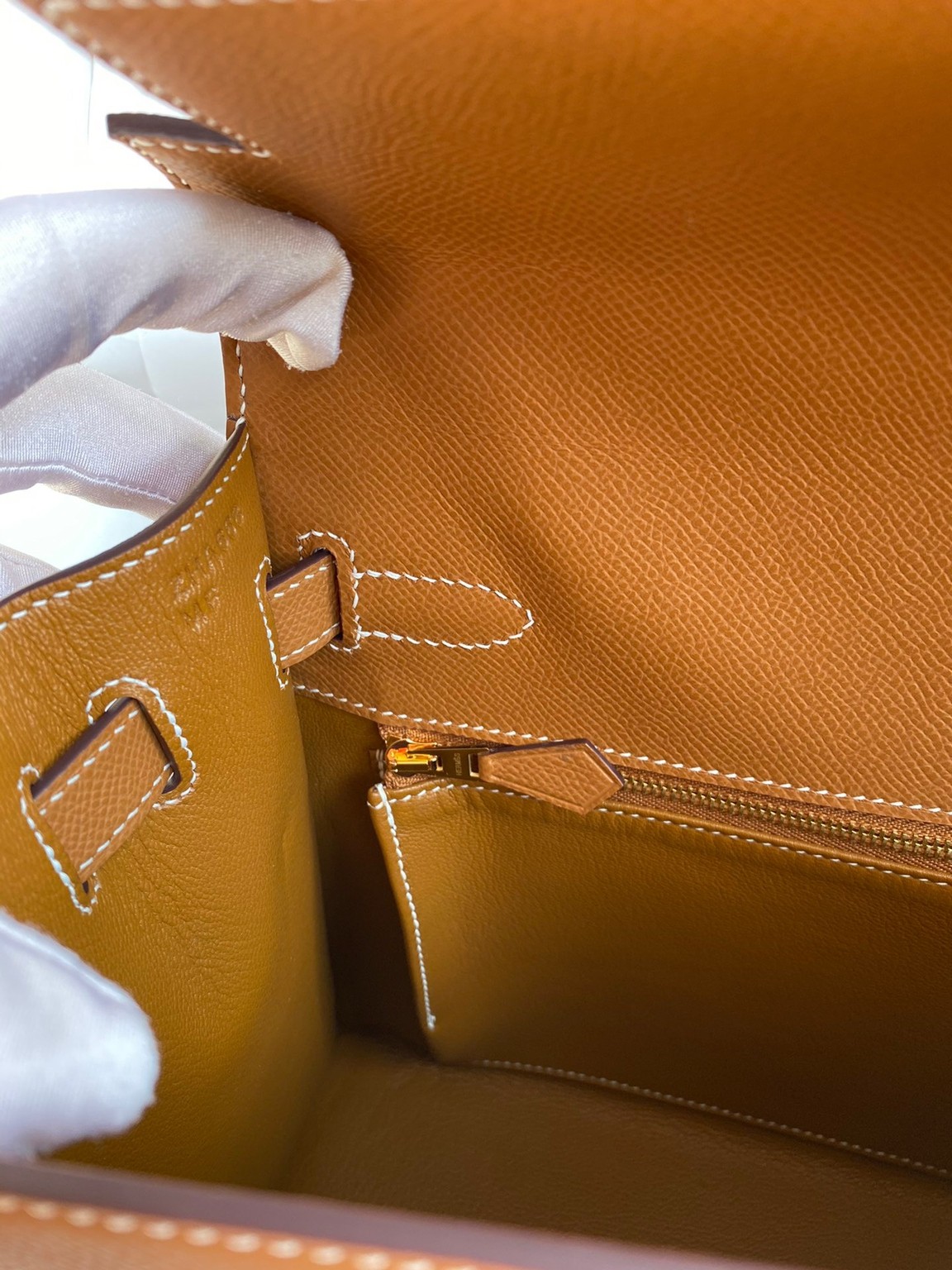 H**mes kelly sellier 32 handmade bag in gold epsom calfskin