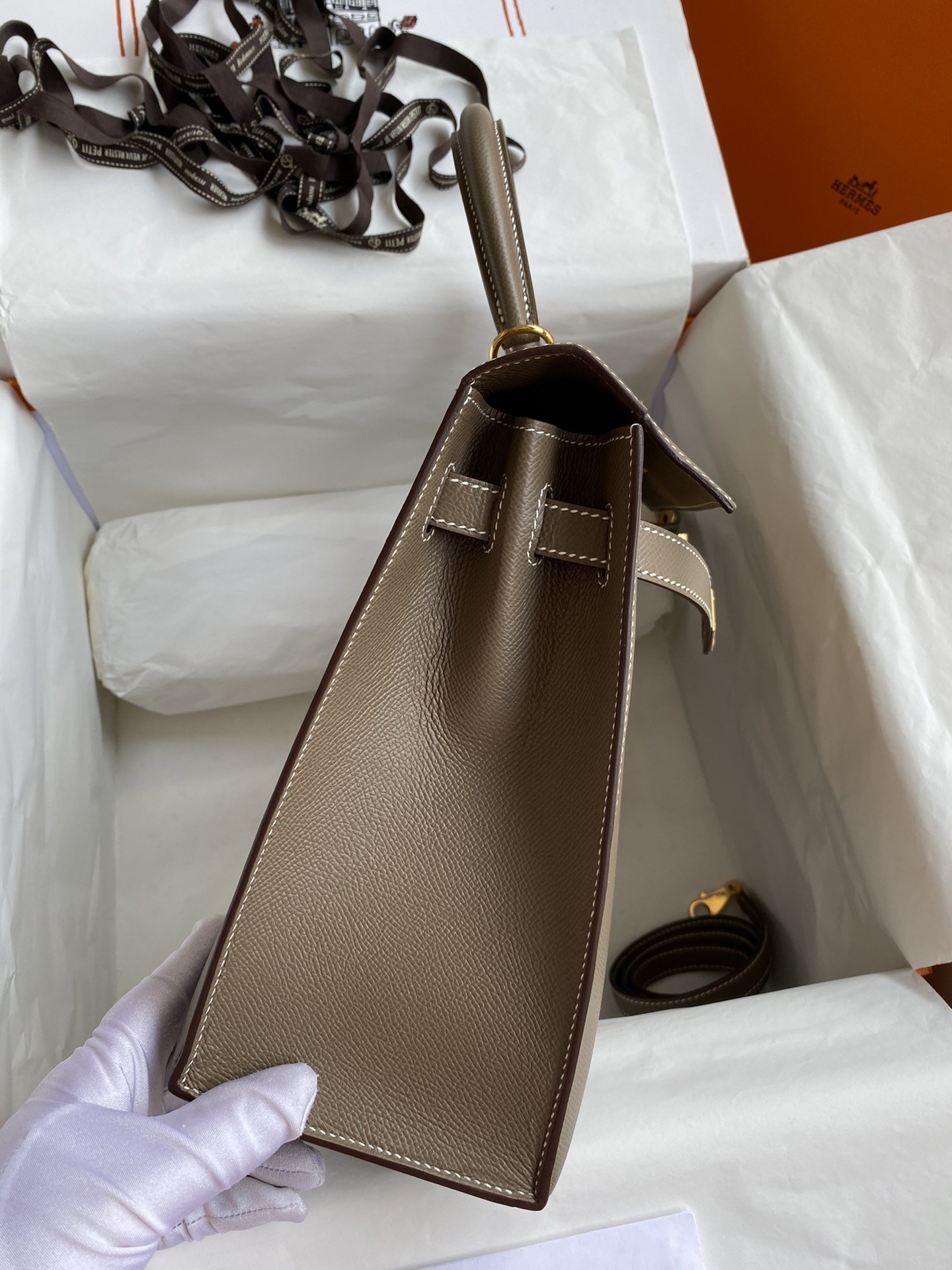 H**mes kelly sellier 32 handmade bag in taupe epsom calfskin
