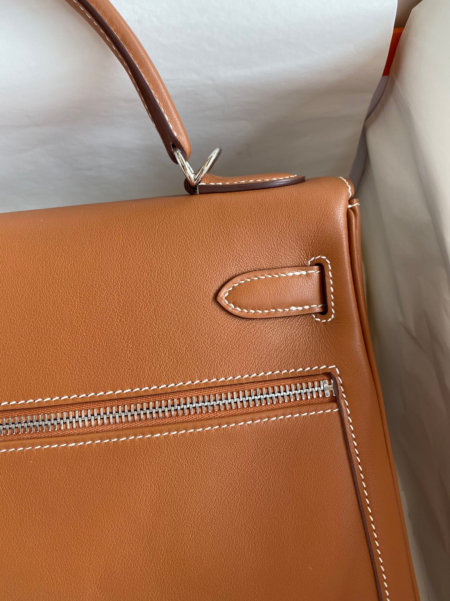 H**mes kelly lakis 32 handmade bag in gold swift calfskin