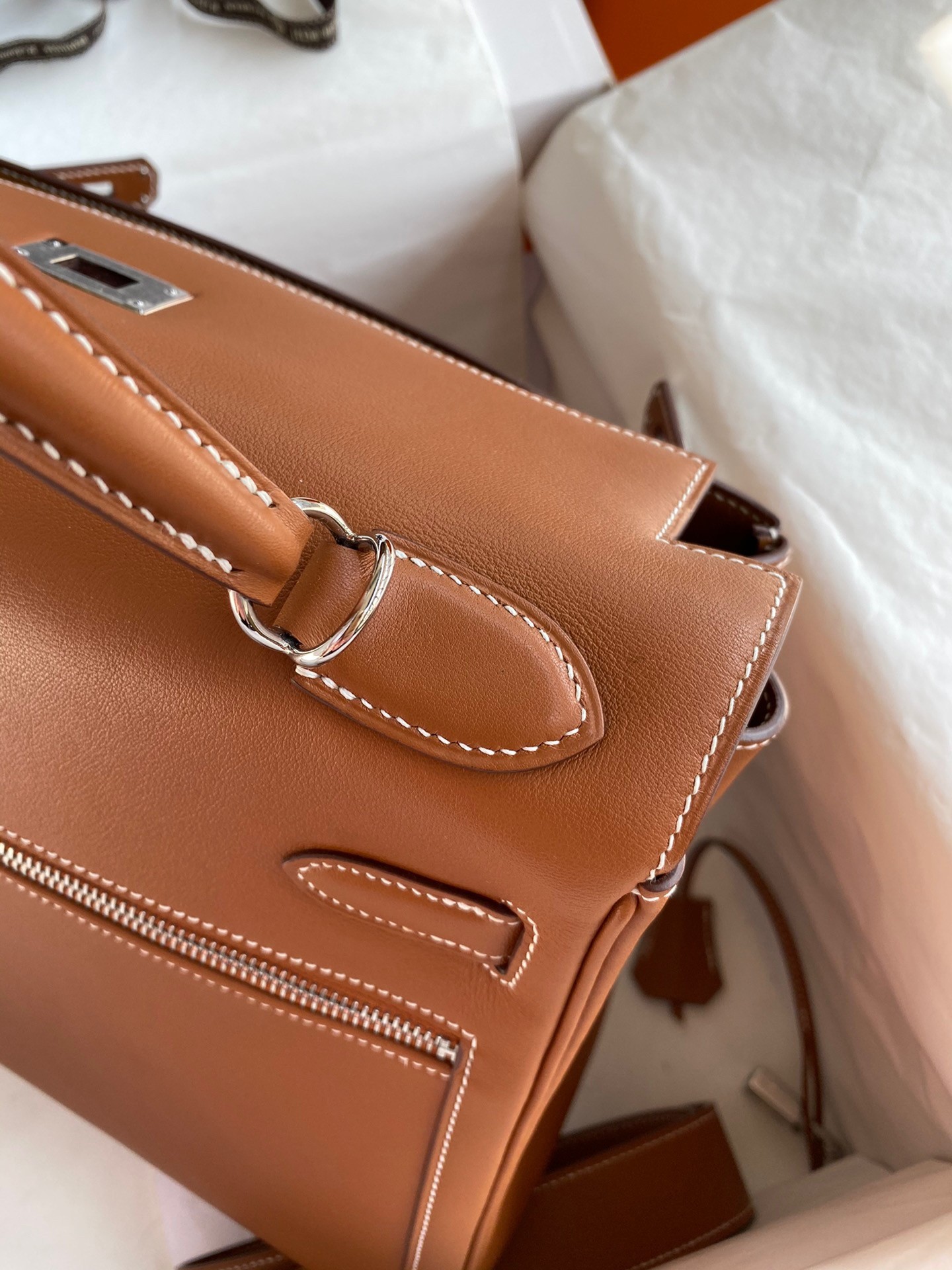 H**mes kelly lakis 32 handmade bag in gold swift calfskin