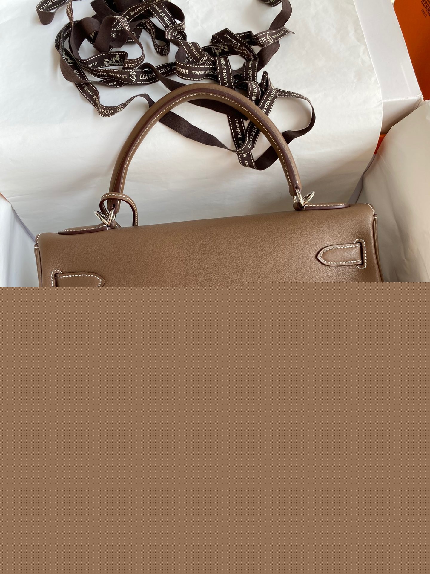 H**mes kelly lakis 32 handmade bag in taupe swift calfskin