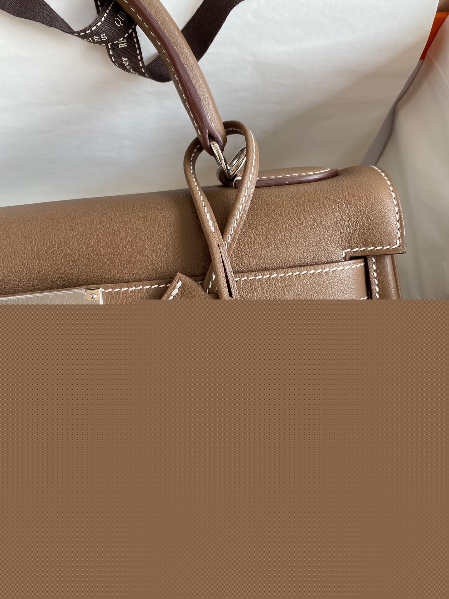 H**mes kelly lakis 32 handmade bag in taupe swift calfskin