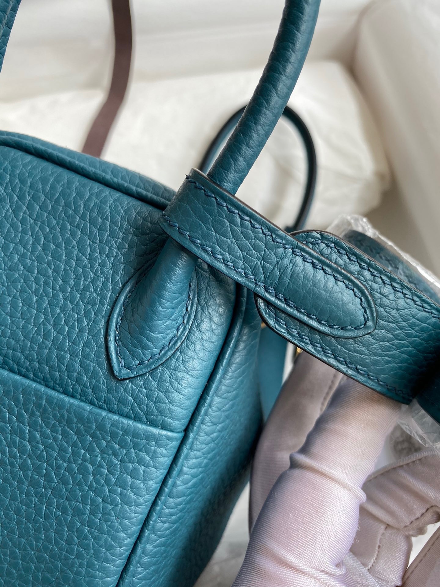 H**mes mini lindy handmade bag in vert bosphore clemence leather