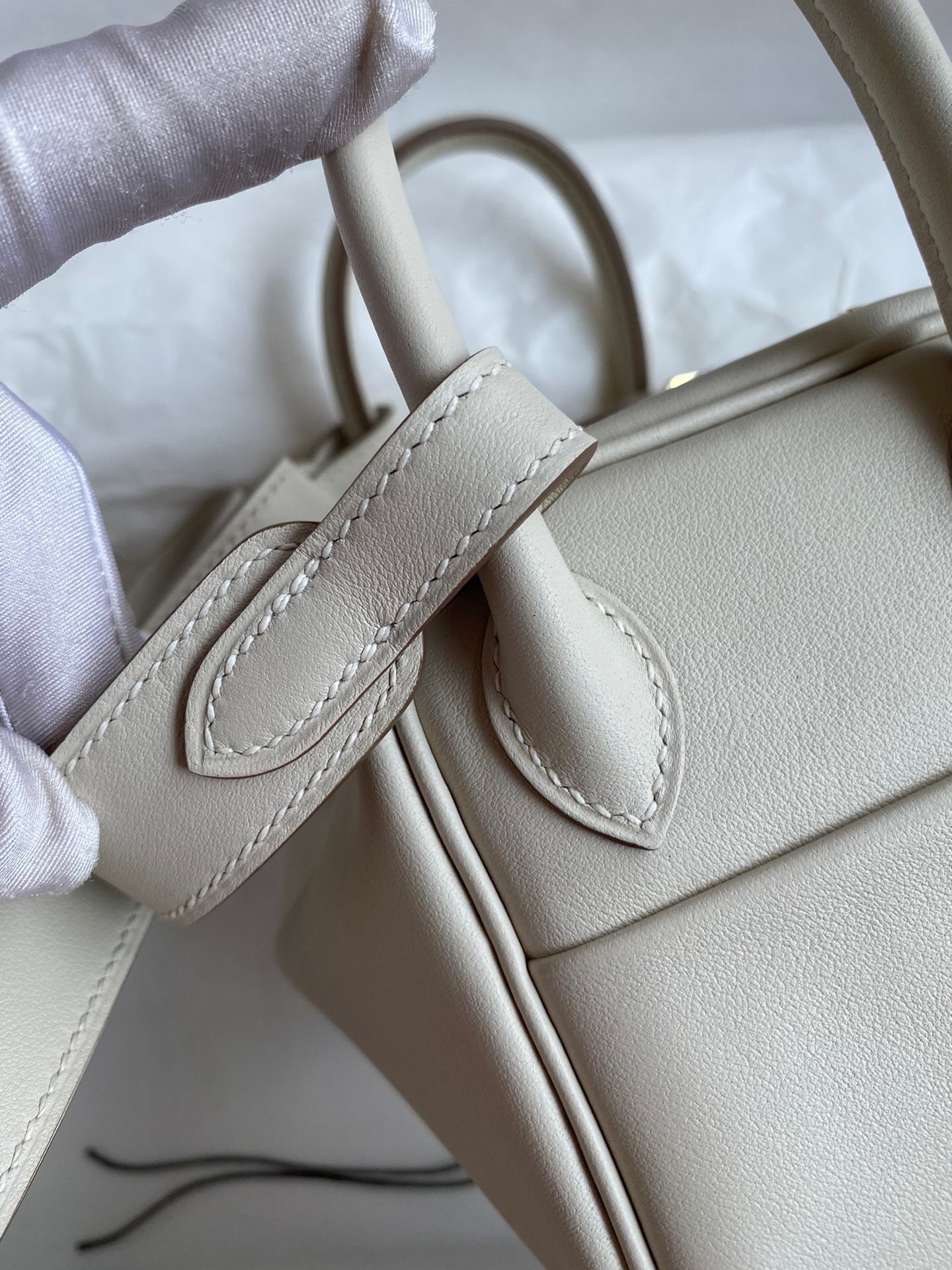 H**mes mini lindy handmade bag in craie swift leather