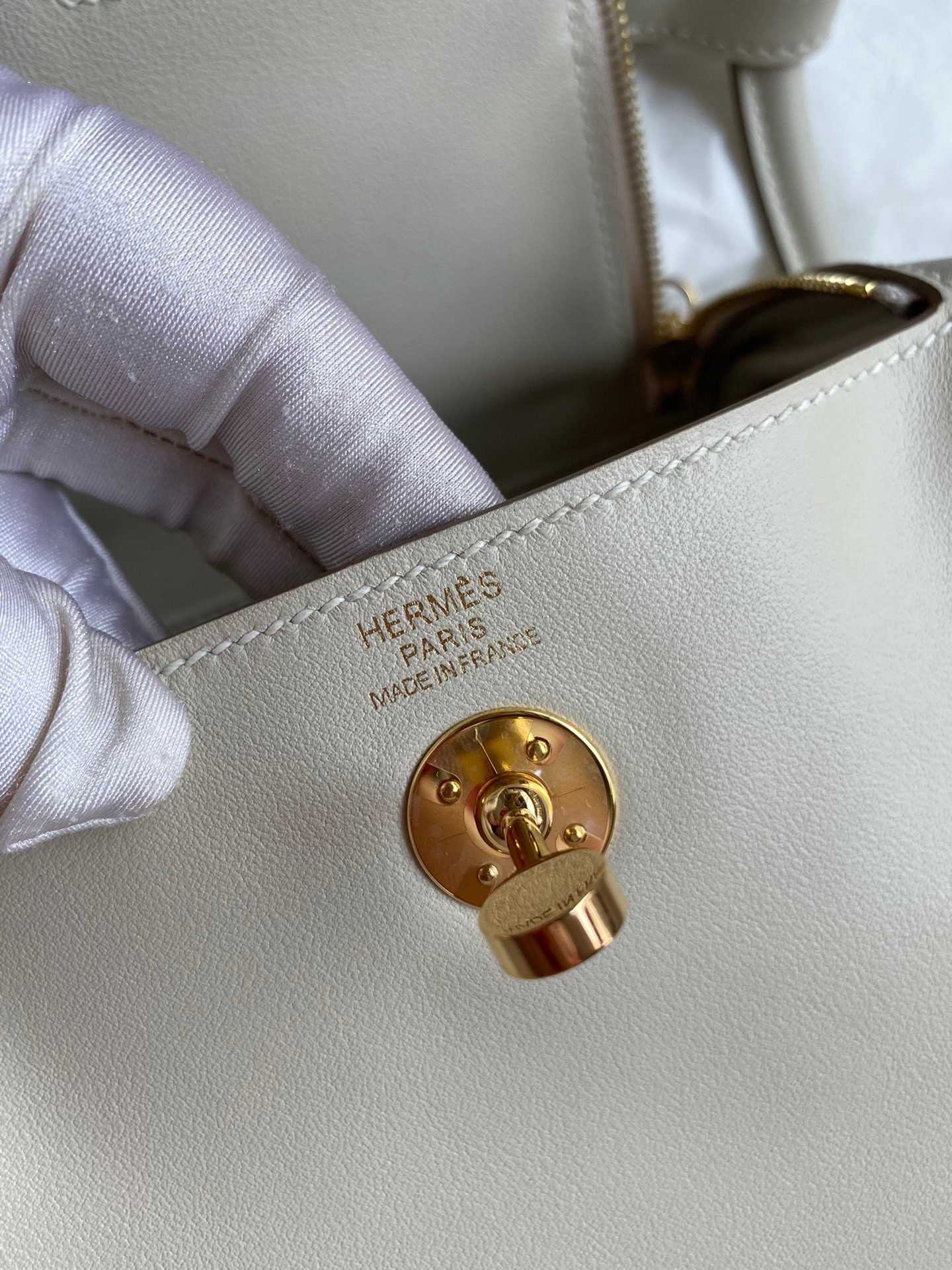 H**mes mini lindy handmade bag in craie swift leather