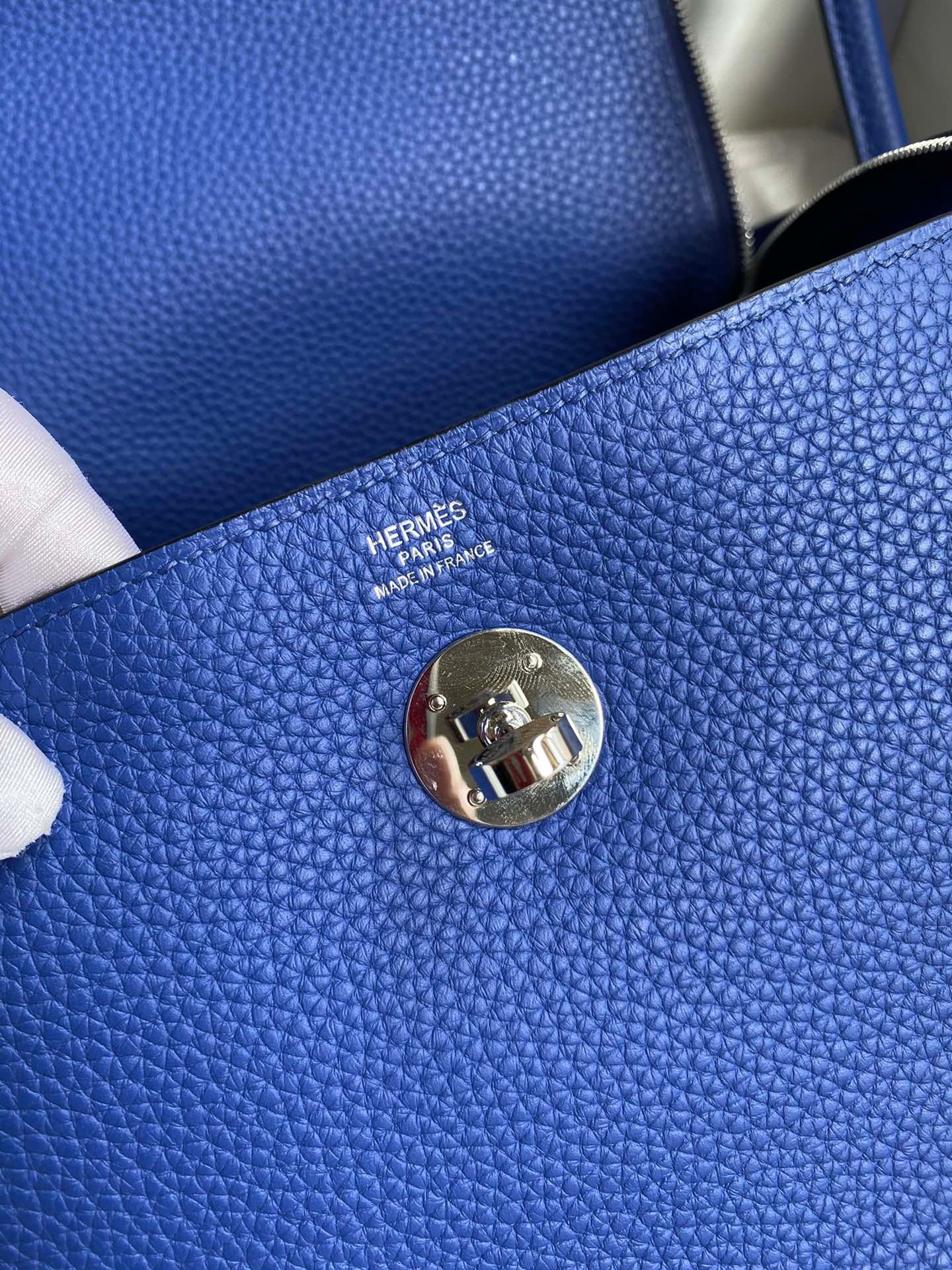 H**mes lindy 26 handmade bag in blue electric clemence leather