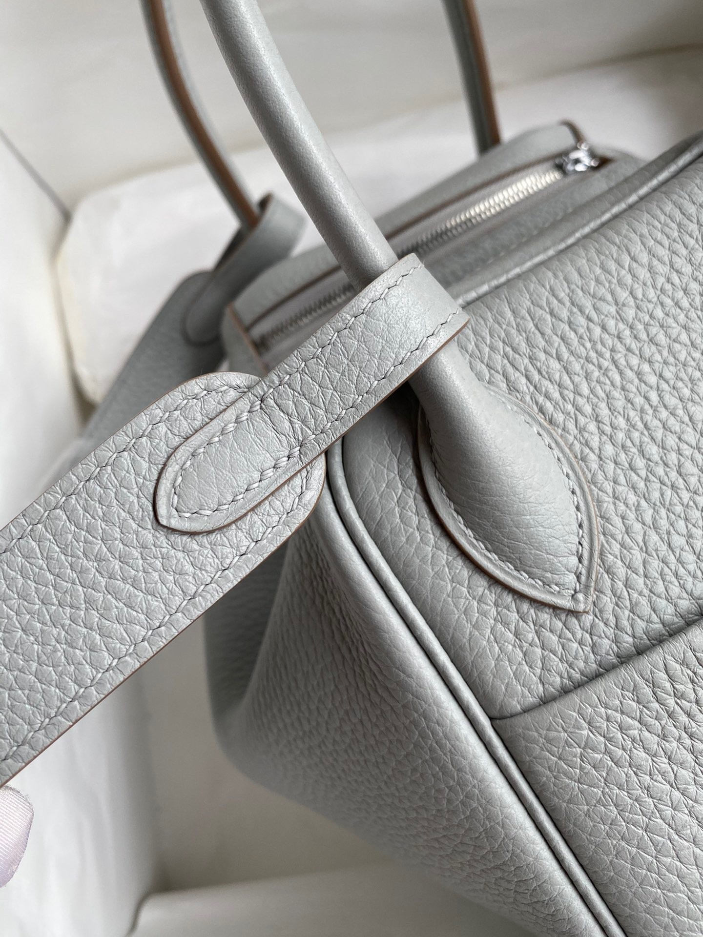 H**mes lindy 26 handmade bag in blue glacier clemence leather