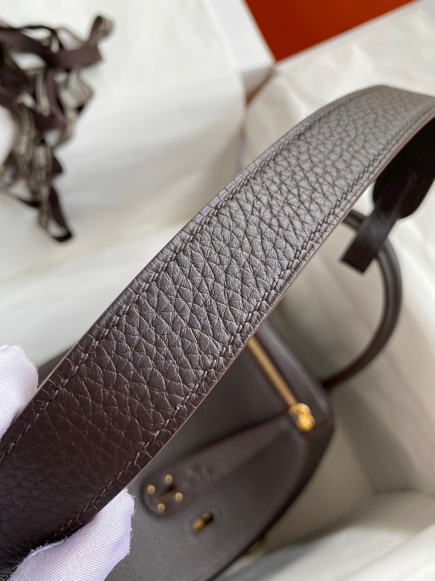 H**mes lindy 26 handmade bag in ebene clemence leather