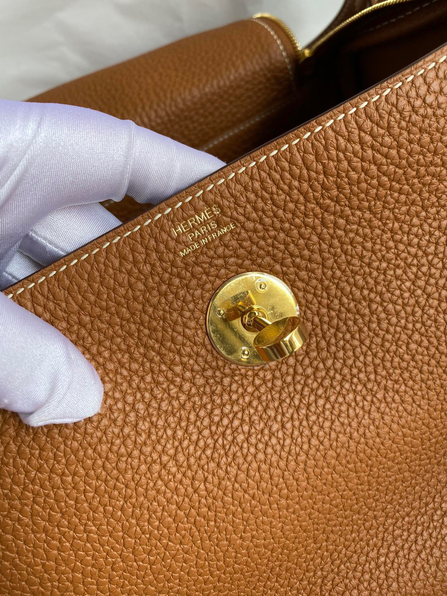 H**mes lindy 26 handmade bag in gold clemence leather