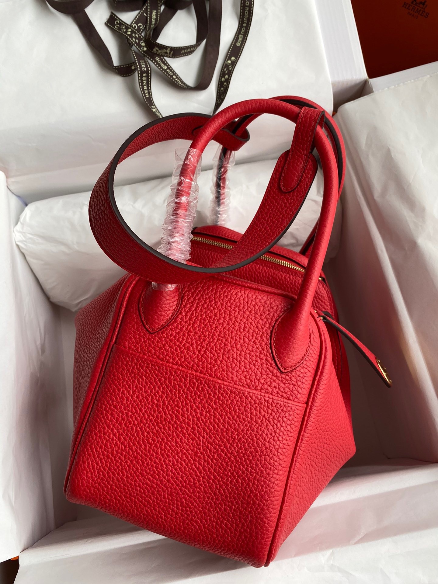 H**mes lindy 26 handmade bag in red clemence leather