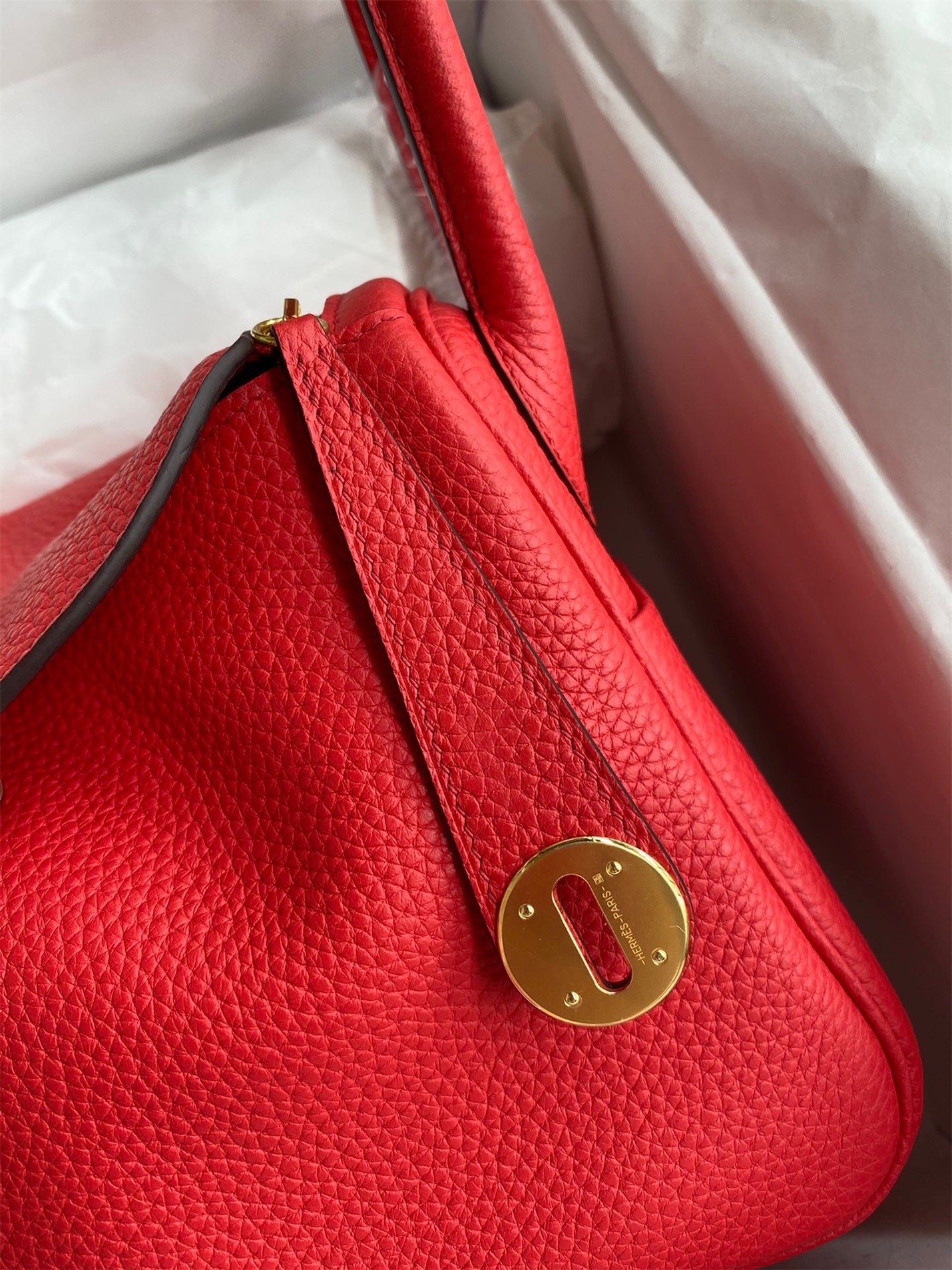 H**mes lindy 26 handmade bag in red clemence leather