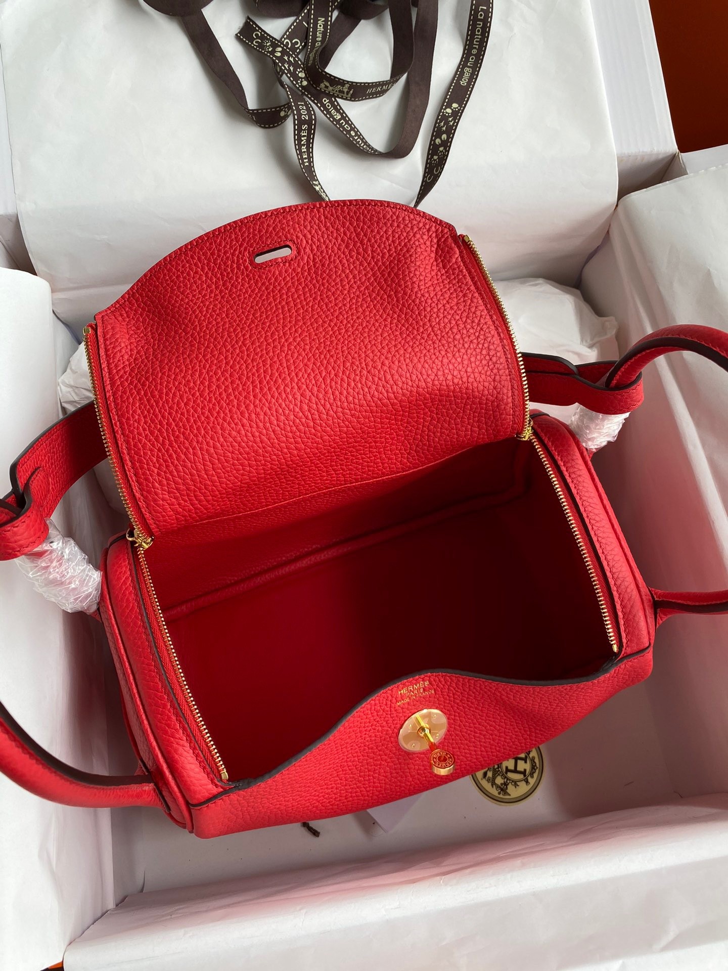 H**mes lindy 26 handmade bag in red clemence leather