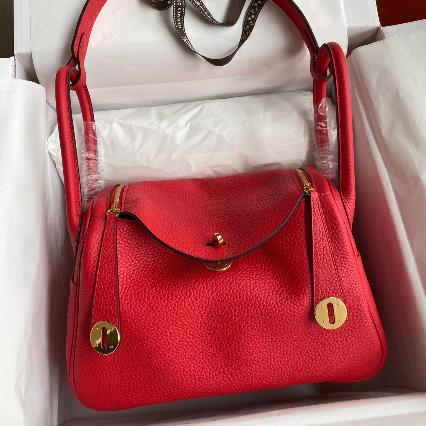 H**mes lindy 26 handmade bag in red clemence leather