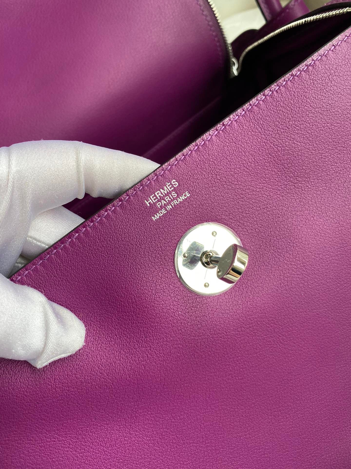 H**mes lindy 26 handmade bag in anemone swift calfskin
