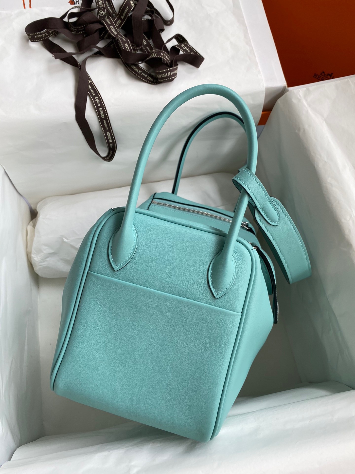 H**mes lindy 26 handmade bag in blue atoll swift calfskin