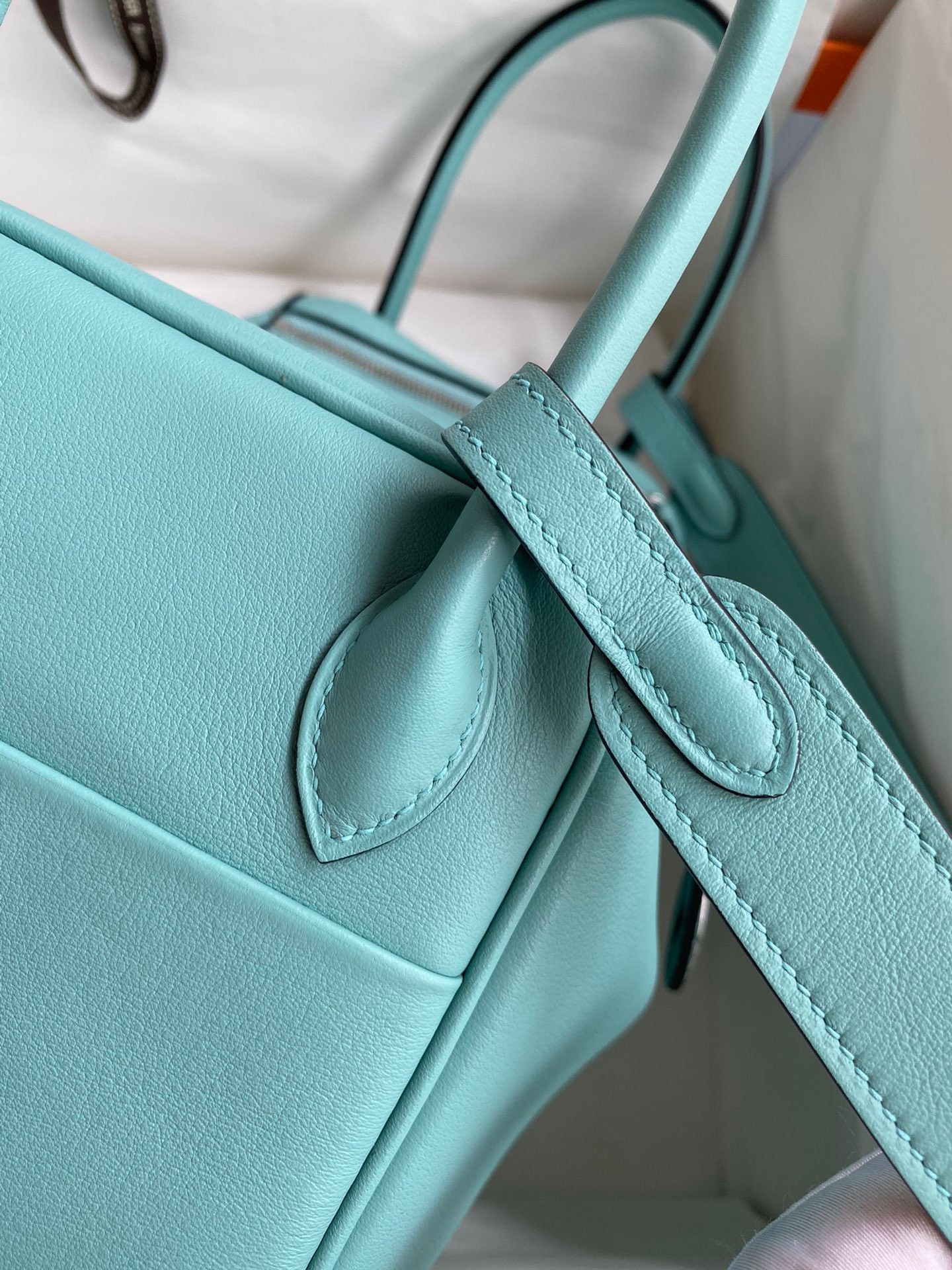 H**mes lindy 26 handmade bag in blue atoll swift calfskin