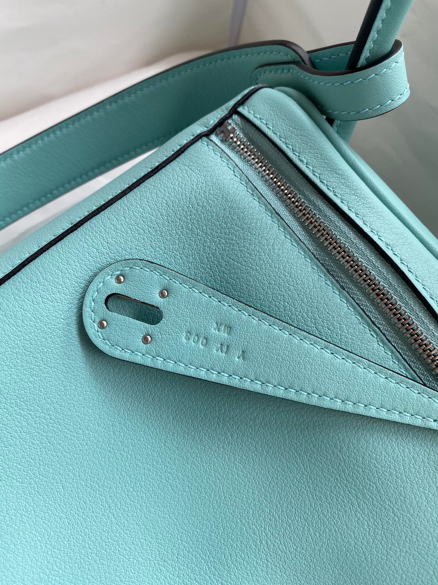 H**mes lindy 26 handmade bag in blue atoll swift calfskin