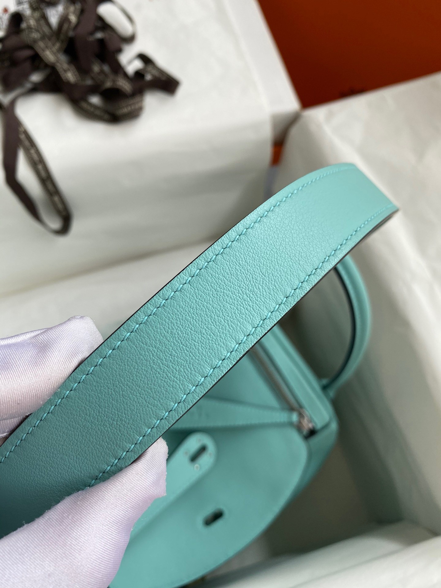 H**mes lindy 26 handmade bag in blue atoll swift calfskin