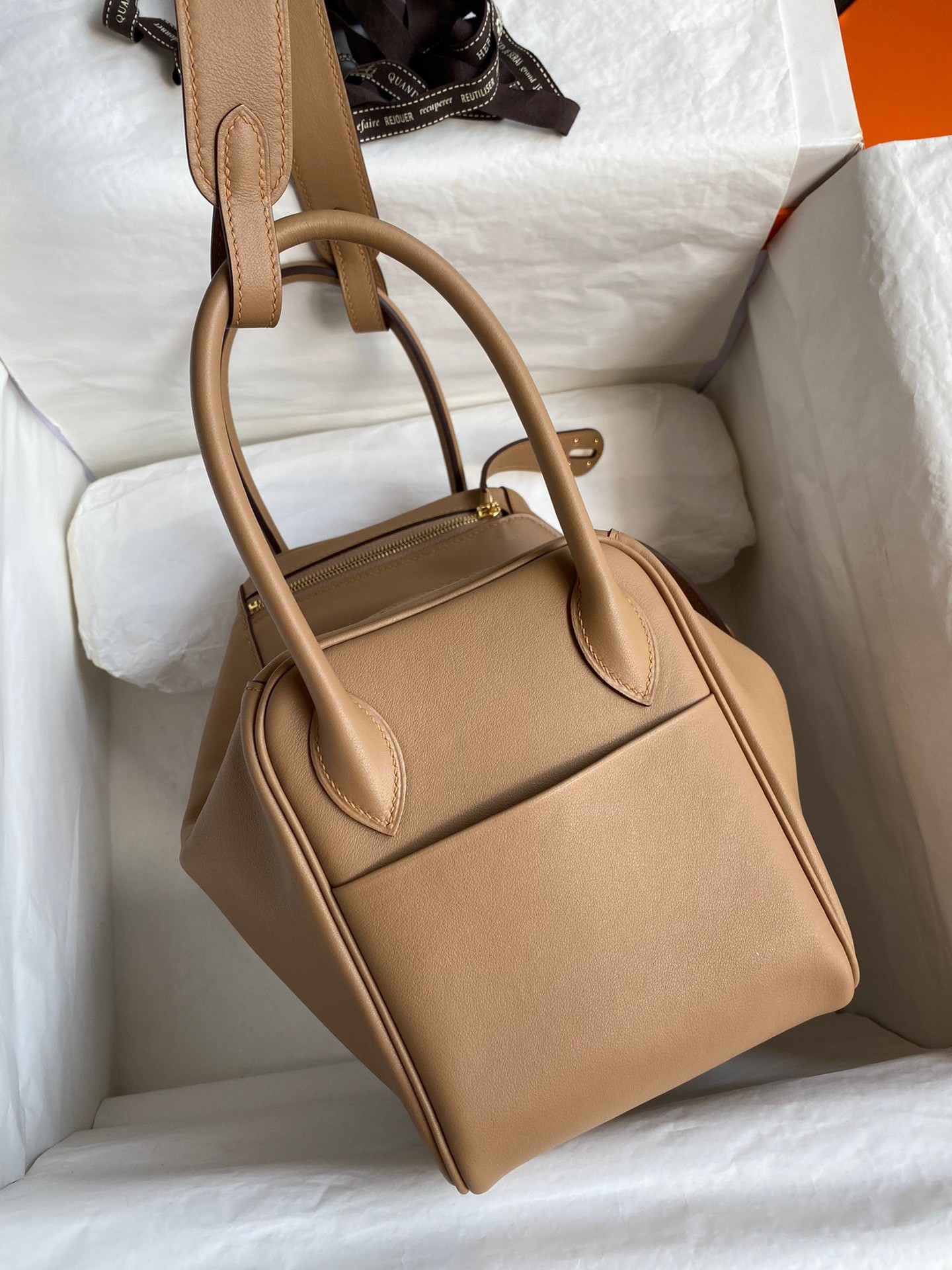 H**mes lindy 26 handmade bag in chai swift calfskin