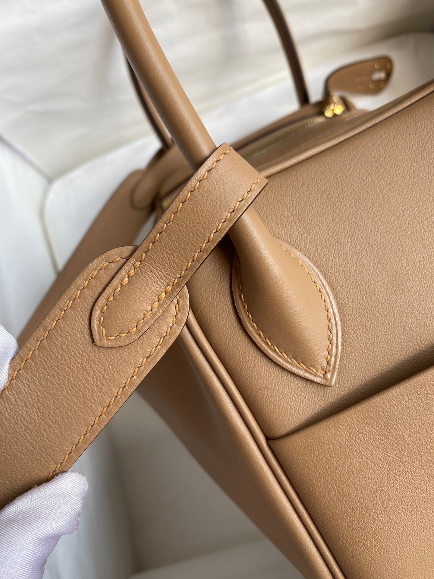 H**mes lindy 26 handmade bag in chai swift calfskin