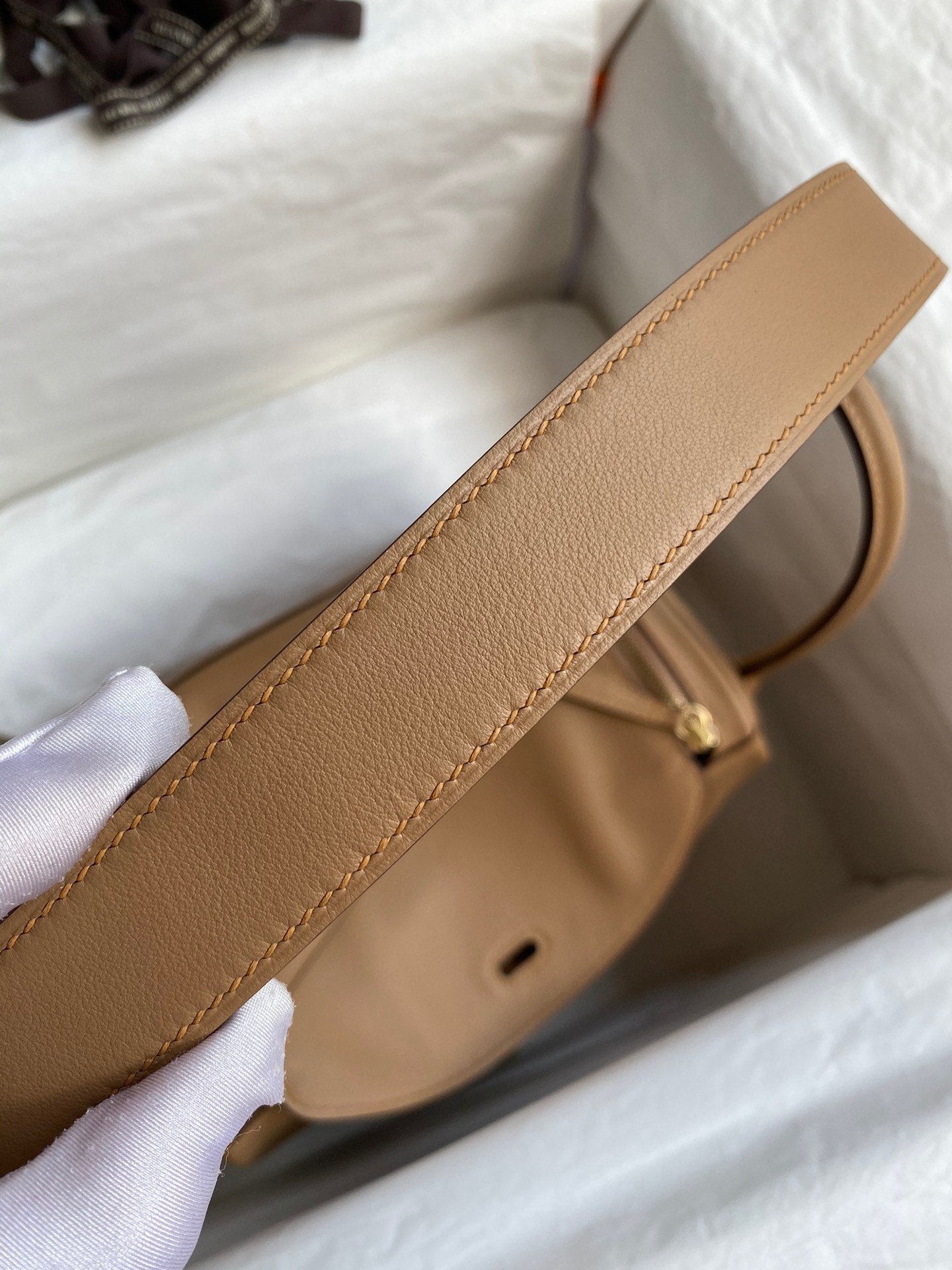 H**mes lindy 26 handmade bag in chai swift calfskin