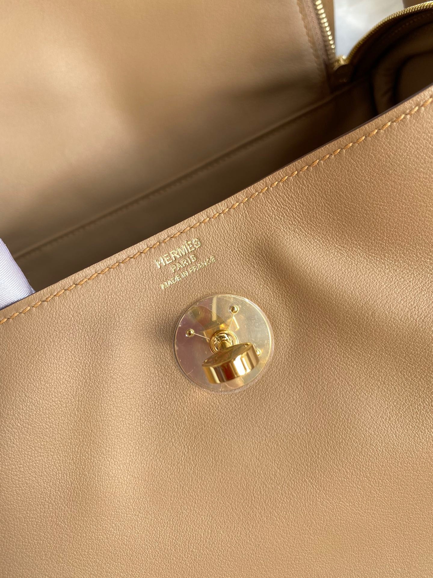 H**mes lindy 26 handmade bag in chai swift calfskin