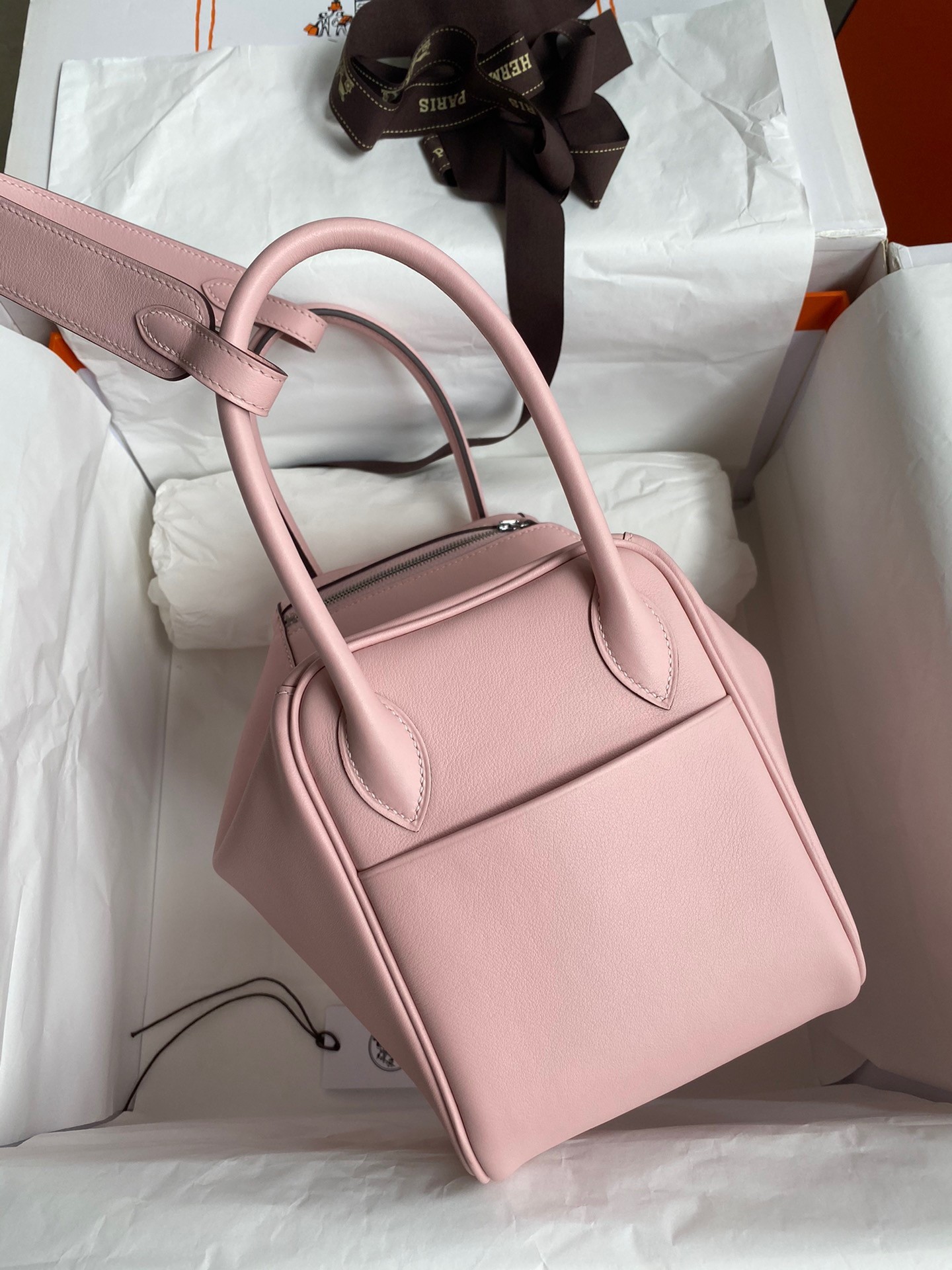 H**mes lindy 26 handmade bag in rose sakura swift calfskin