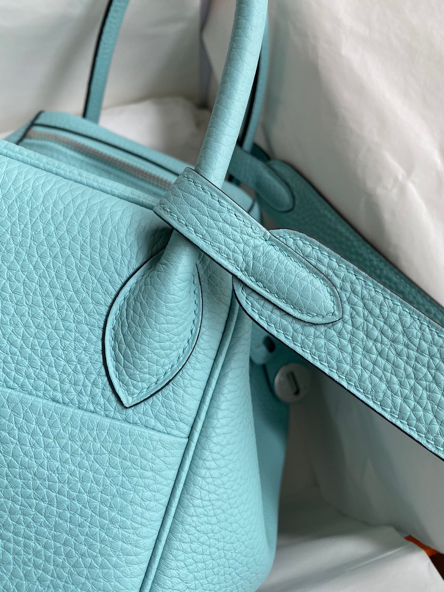 H**mes lindy 30 handmade bag in blue atoll clemence leather
