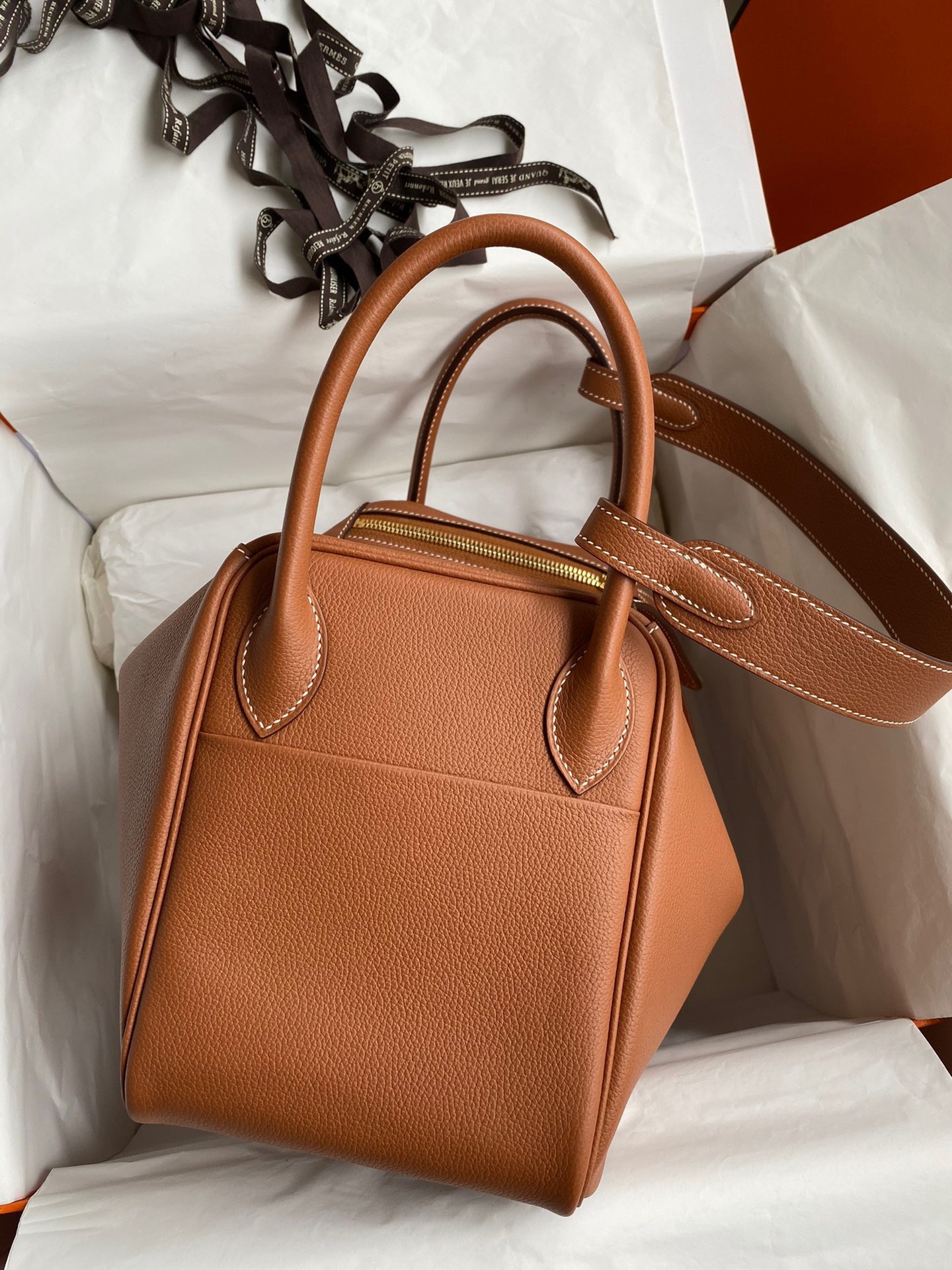 H**mes lindy 30 handmade bag in gold evercolor leather