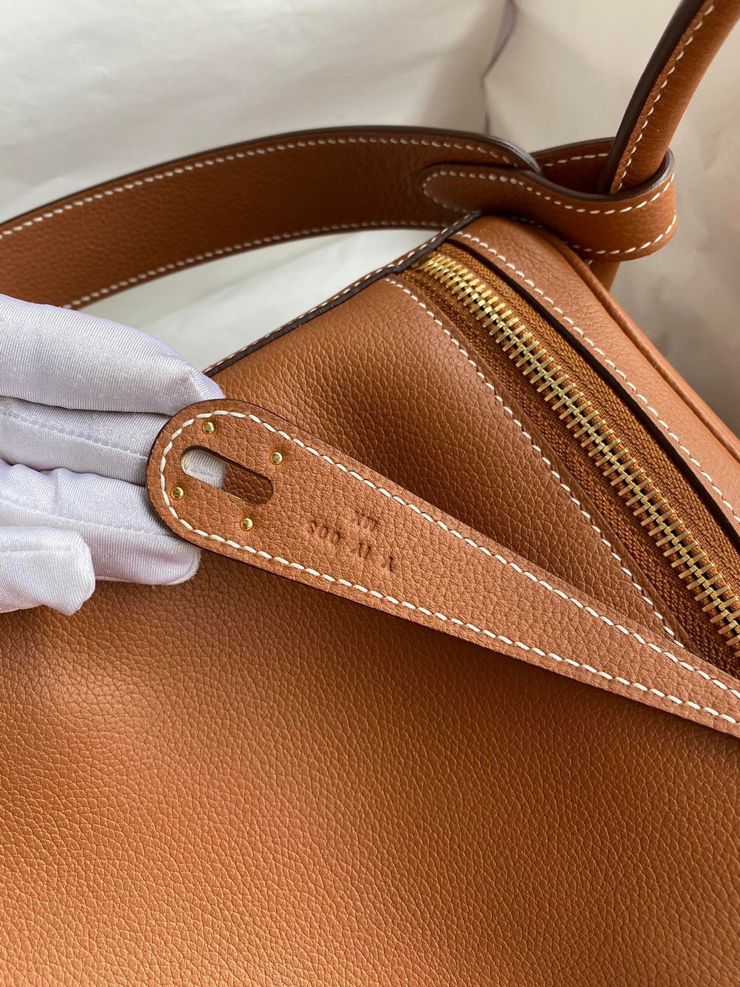 H**mes lindy 30 handmade bag in gold evercolor leather