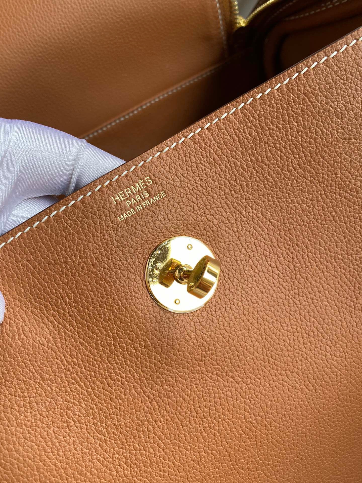 H**mes lindy 30 handmade bag in gold evercolor leather