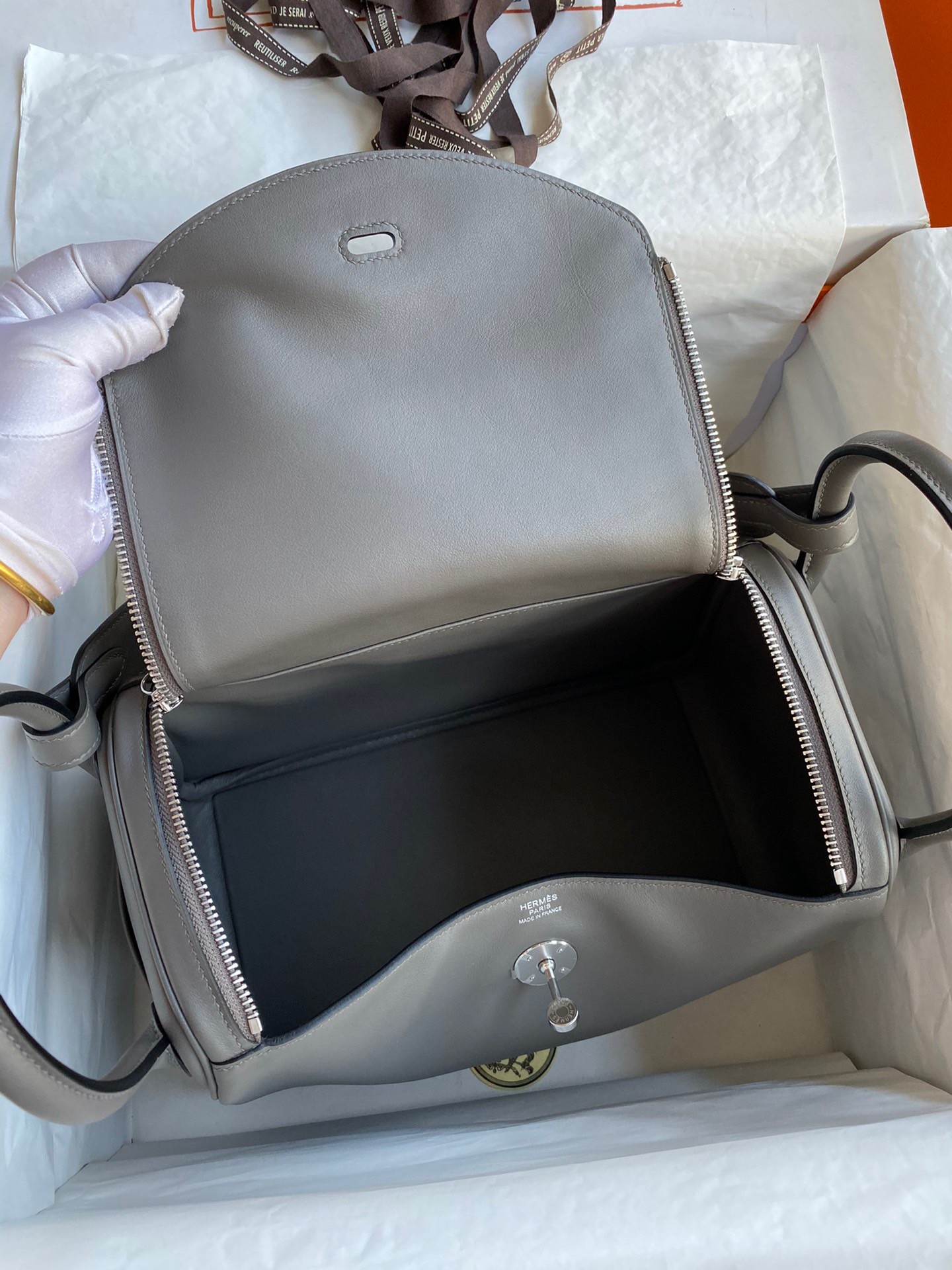 H**mes lindy 30 handmade bag in grey swift calfskin