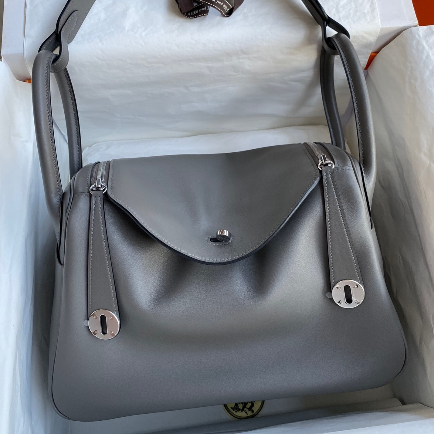 H**mes lindy 30 handmade bag in grey swift calfskin