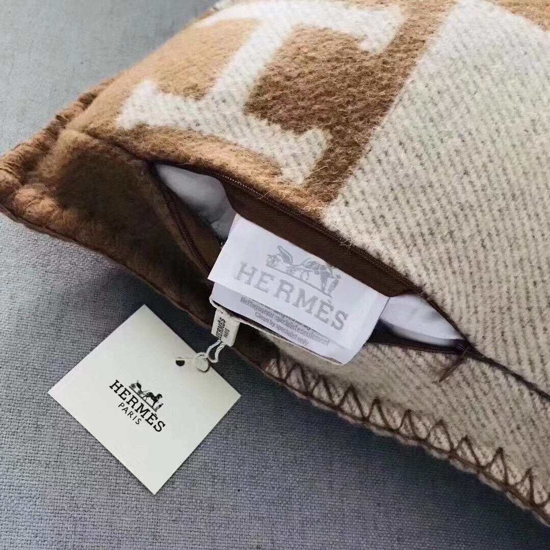 H**mes camel small avalon pillow