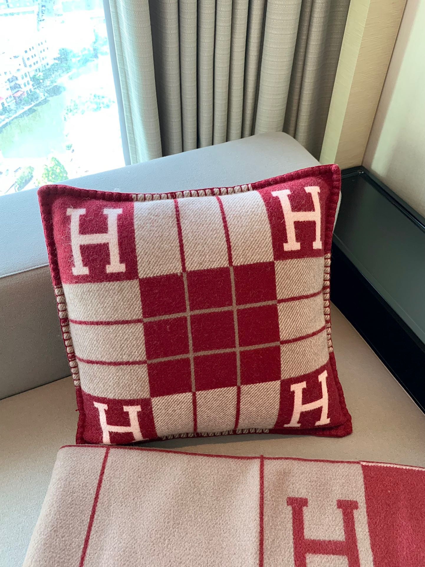 H**mes red small avalon iii pillow cover