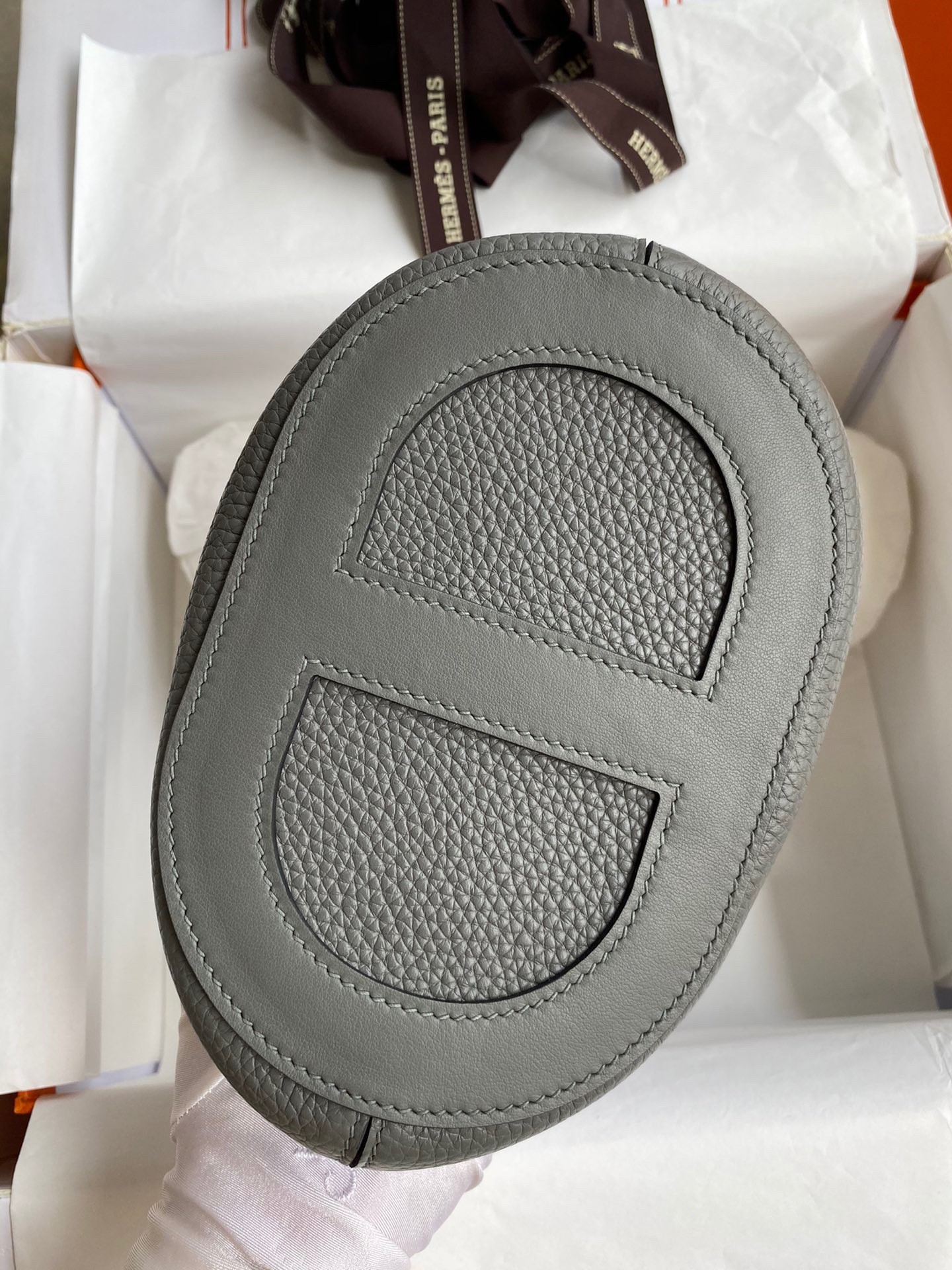 H**mes in the loop 18 handmade bag in gris meyer clemence leather