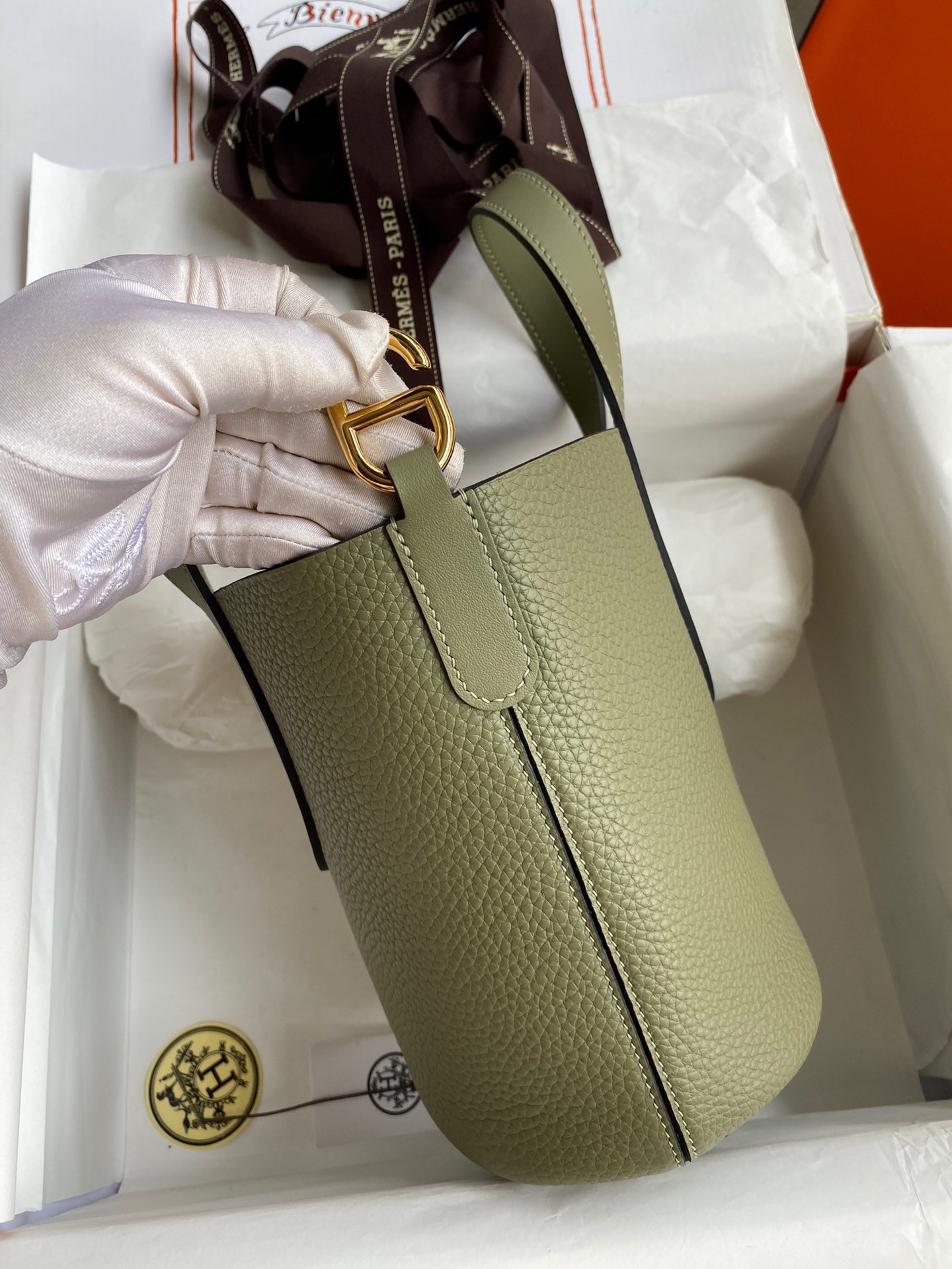 H**mes in the loop 18 handmade bag in sauge clemence leatherther