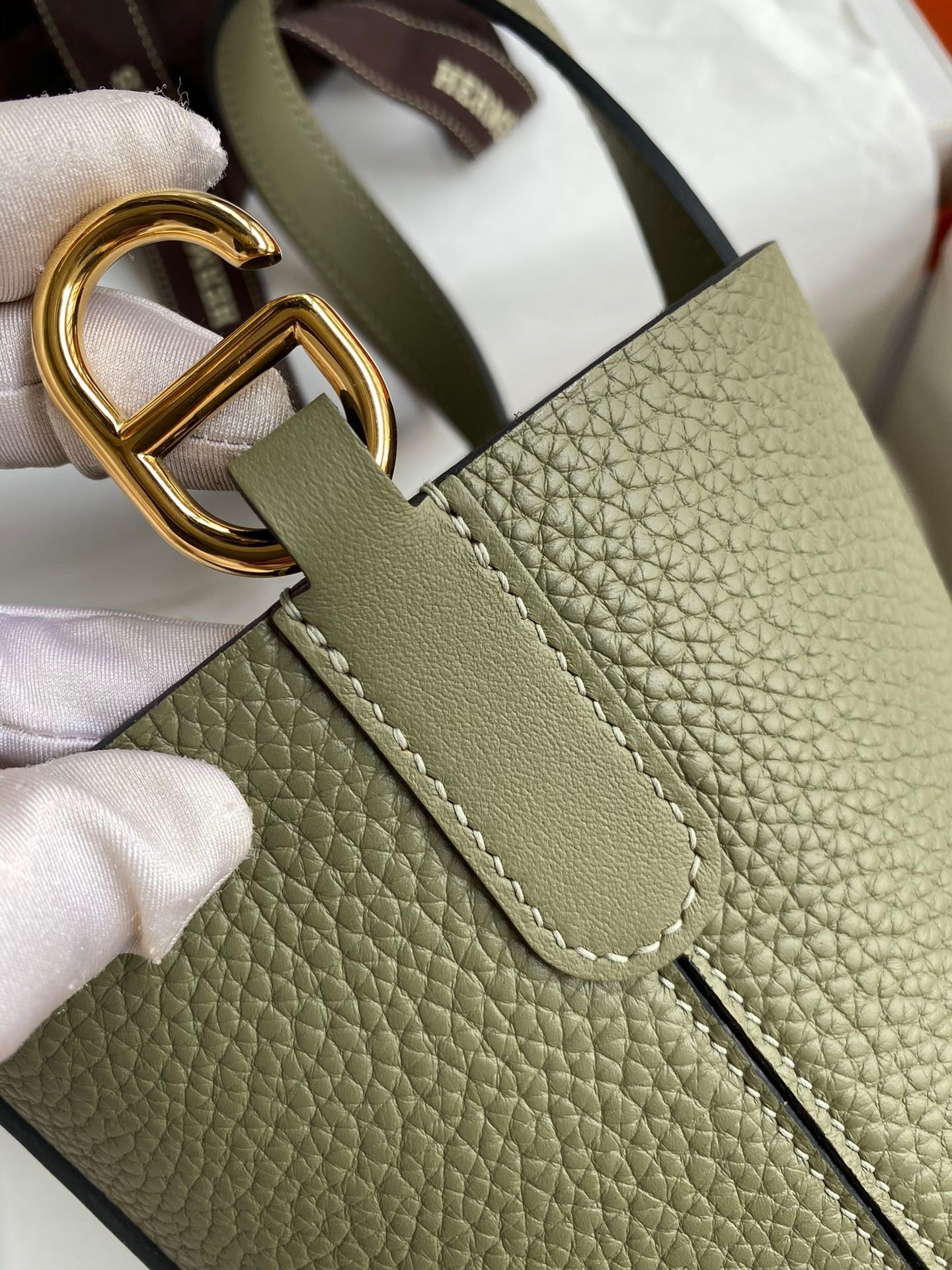 H**mes in the loop 18 handmade bag in sauge clemence leatherther