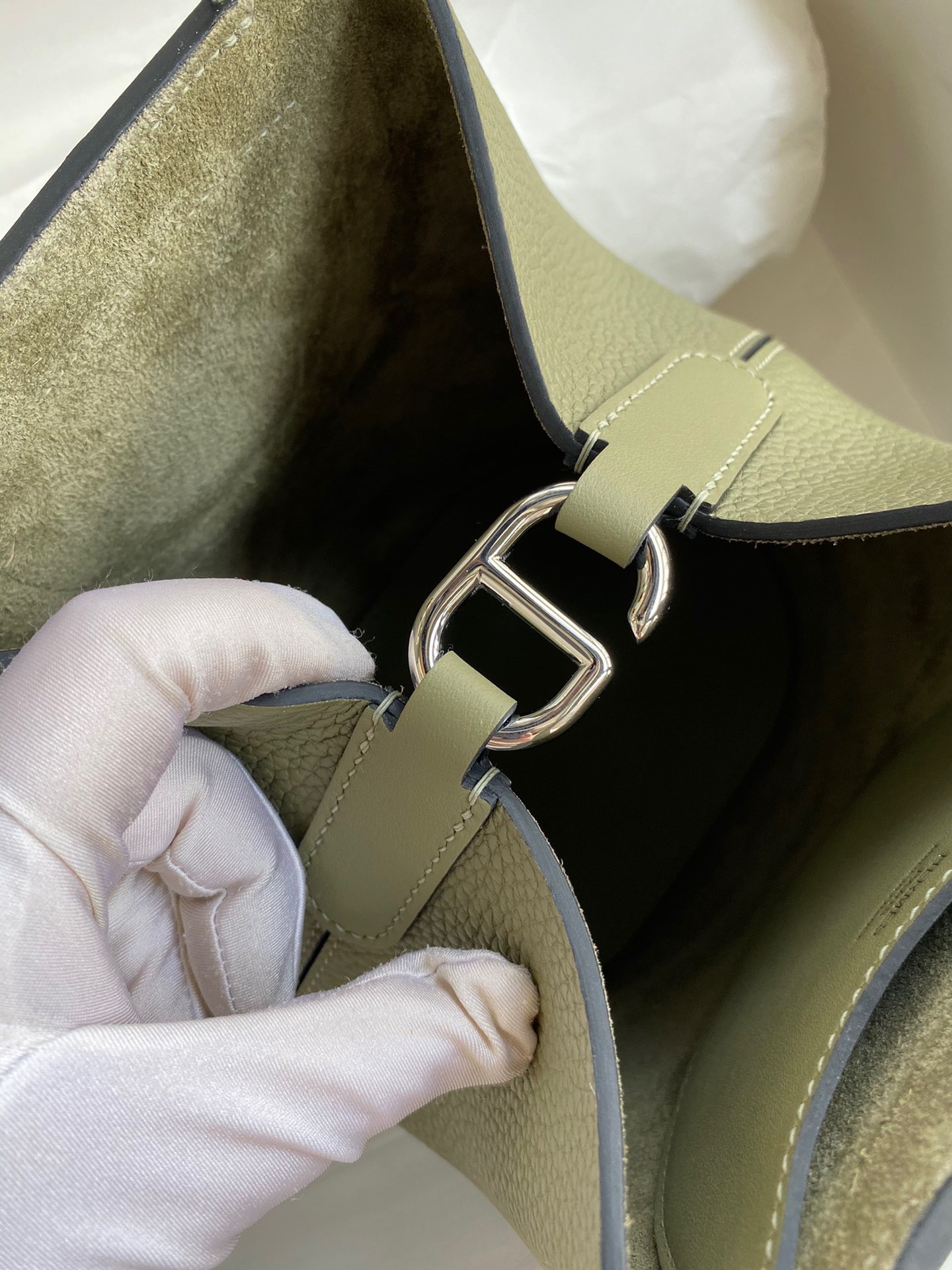 H**mes in the loop 18 handmade bag in sauge clemence leatherther