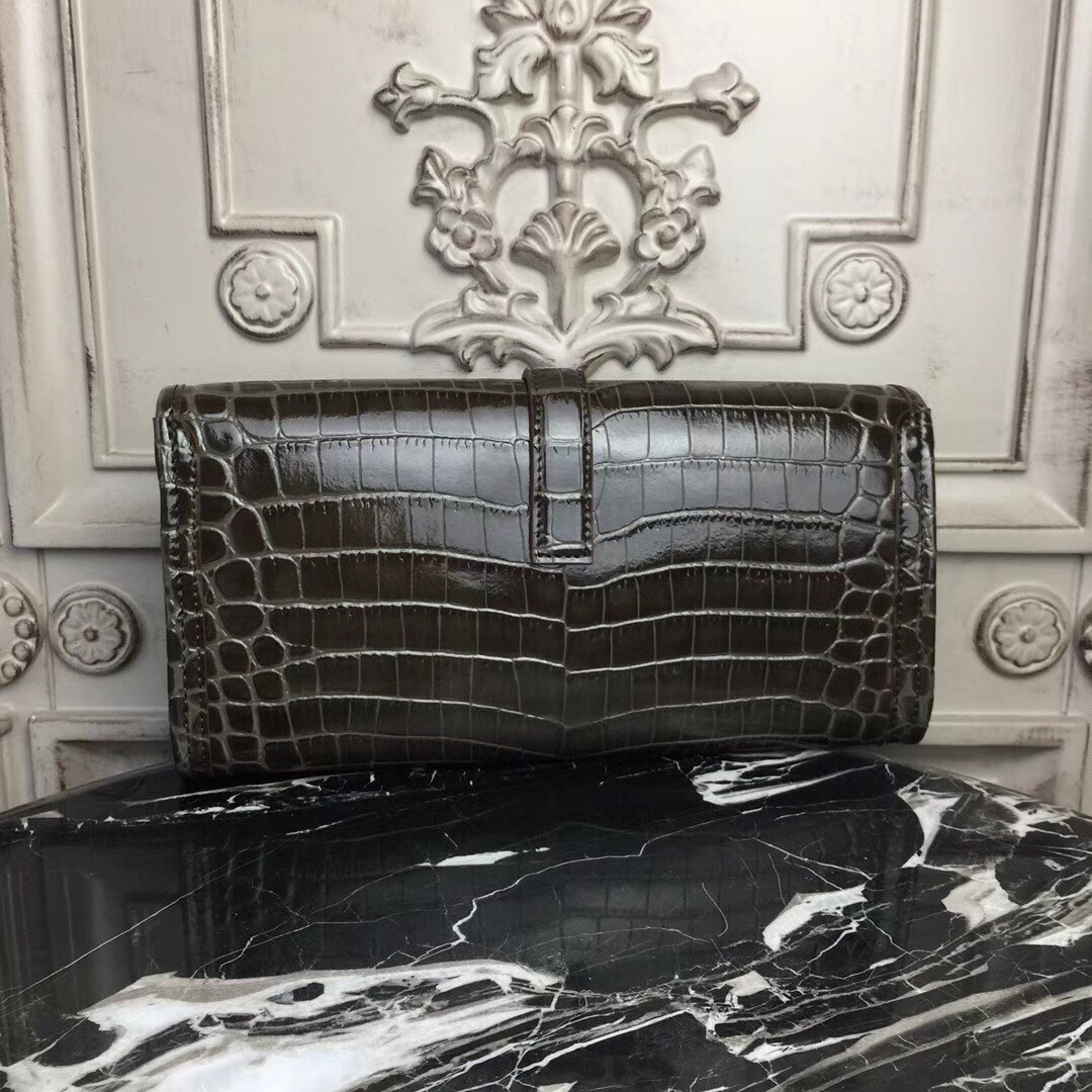H**mes jige elan 29 clutch in chocolate crocodile leather