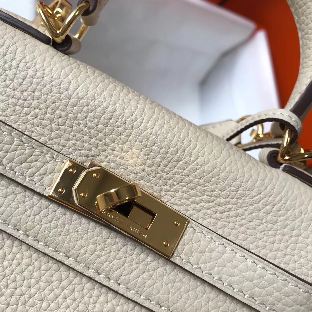 H**mes mini kelly 20cm bag in craie clemence leather