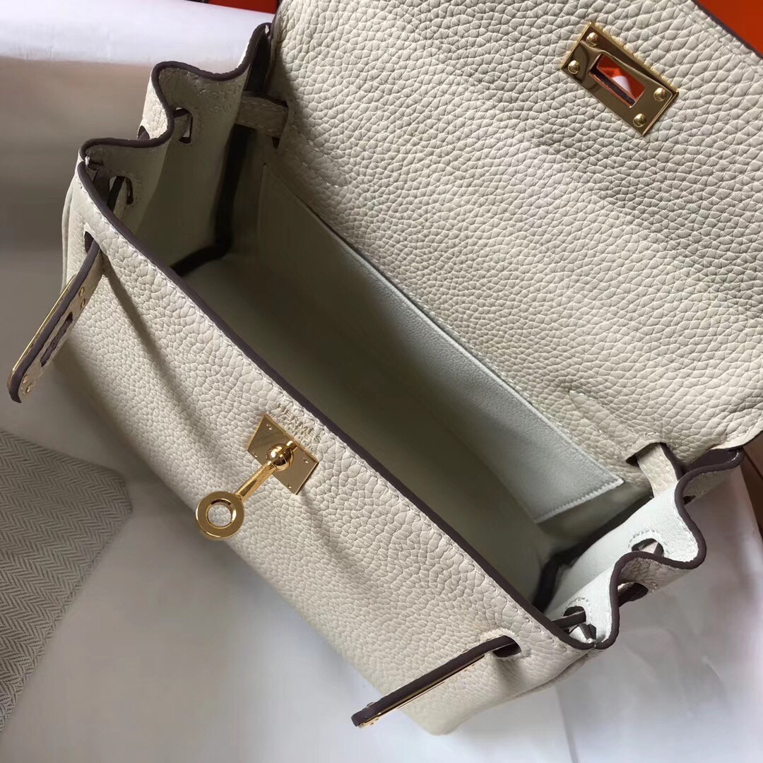 H**mes mini kelly 20cm bag in craie clemence leather